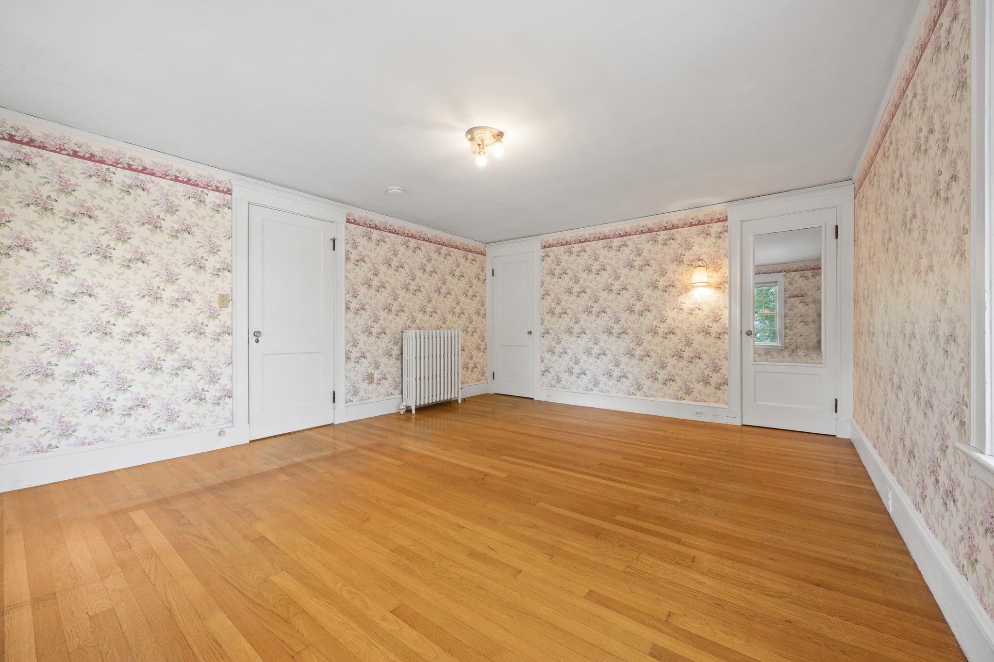 525 Lynn Fells Parkway Property Photo 23