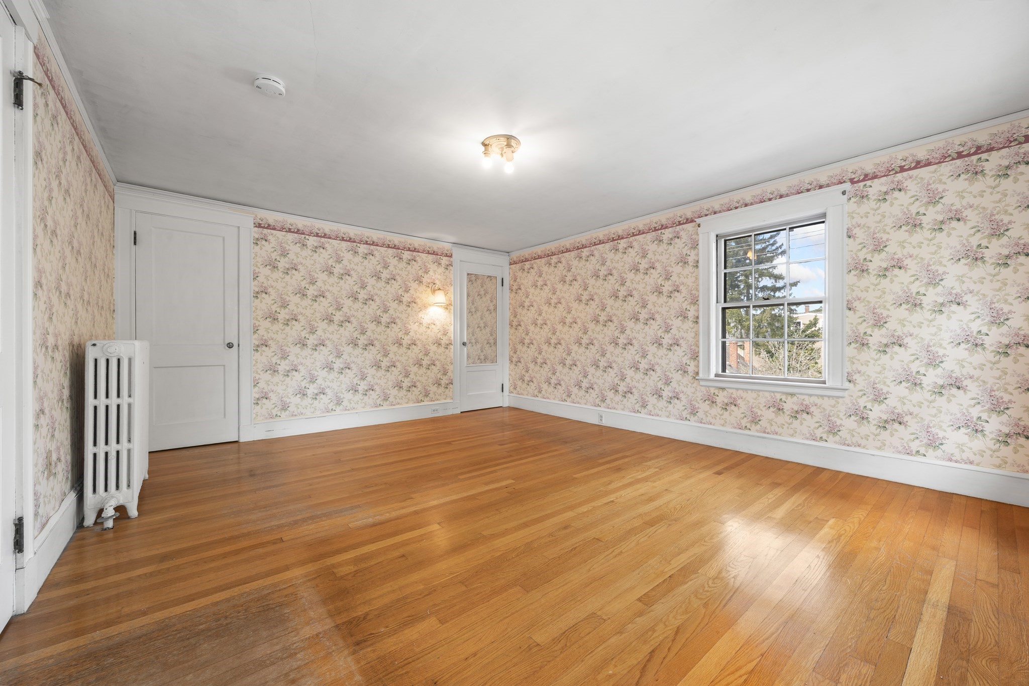 525 Lynn Fells Parkway Property Photo 24