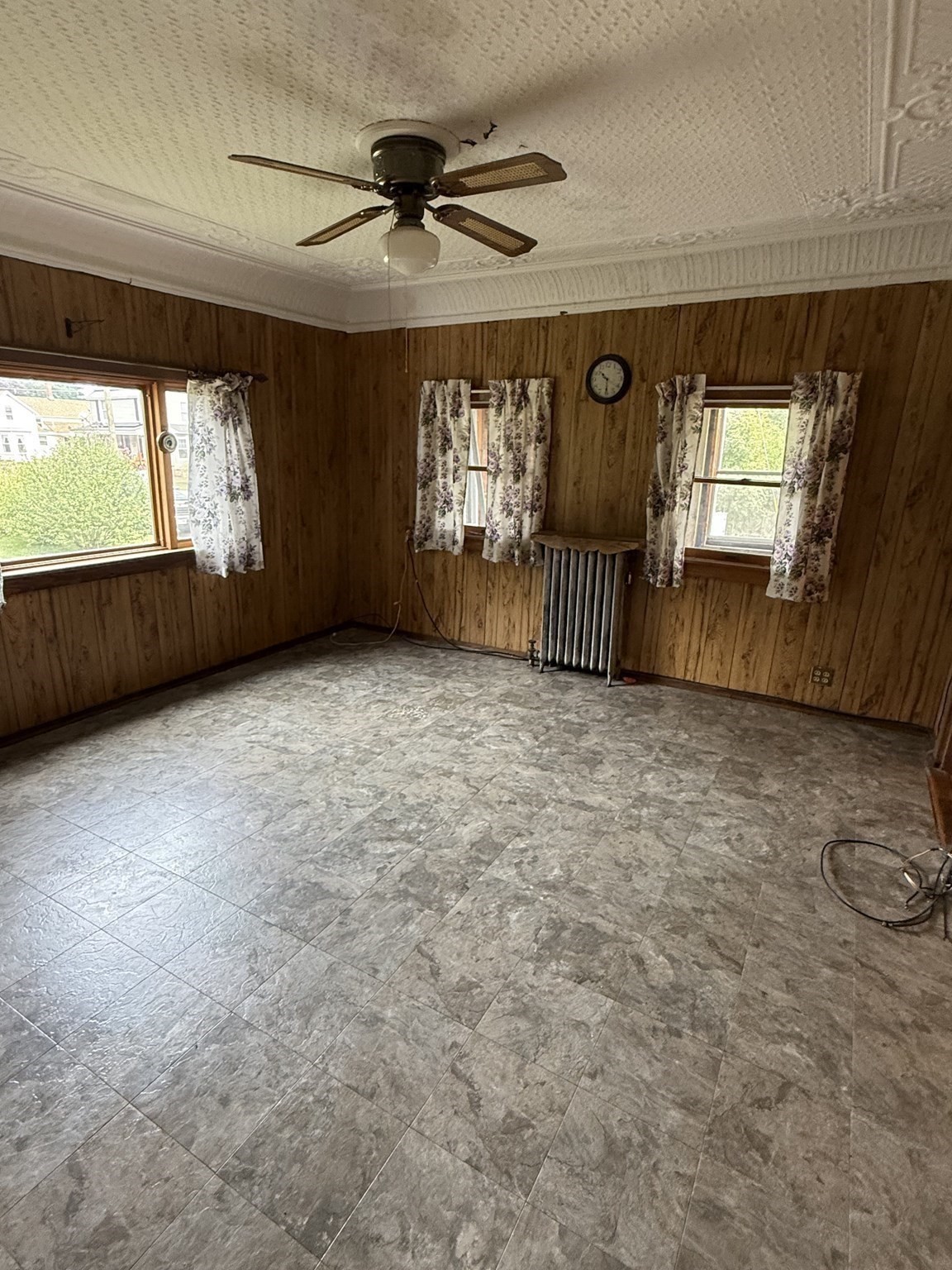 2 Gunn St Property Photo 9