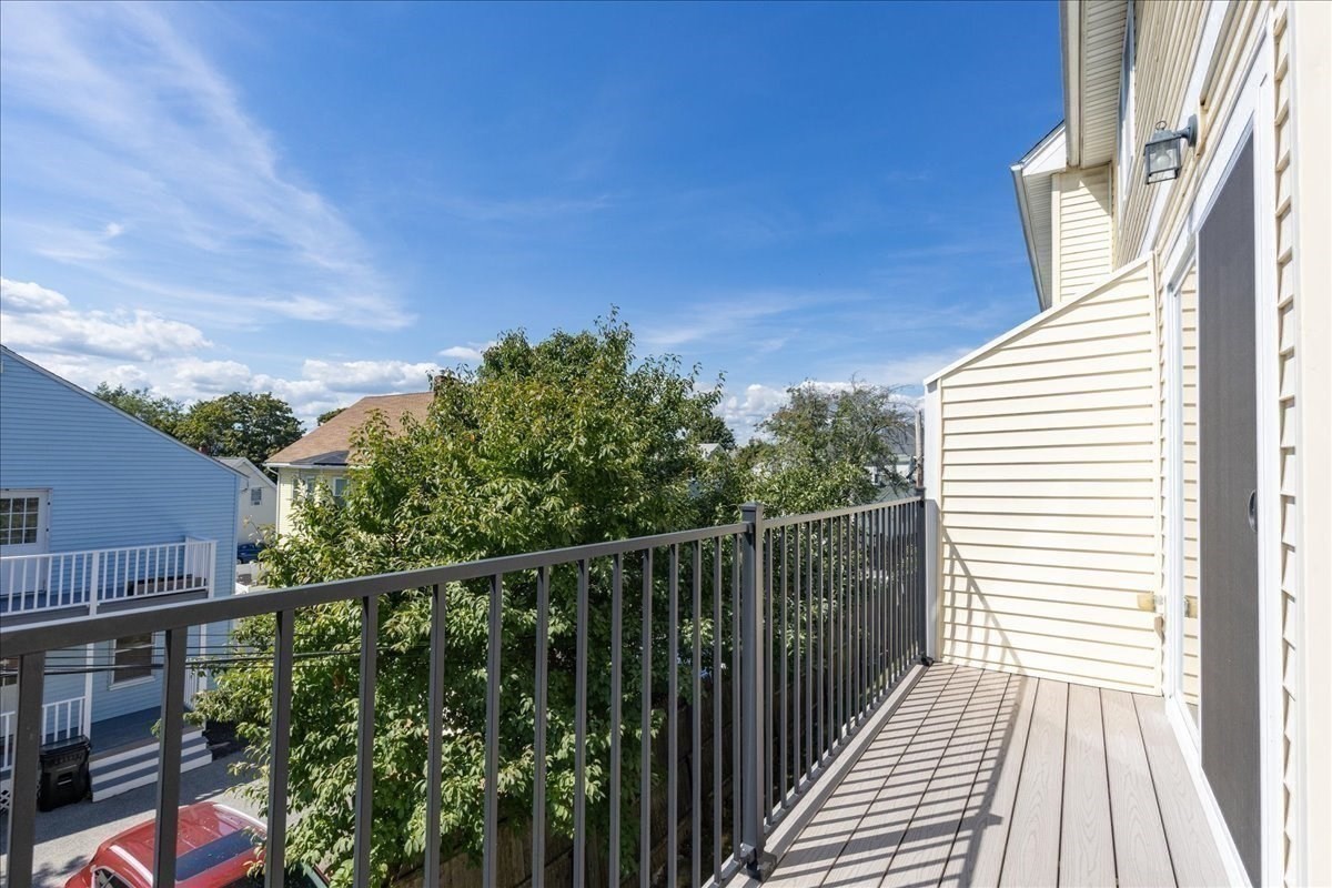 14-1/2 Roundy St # 4 Property Photo 7