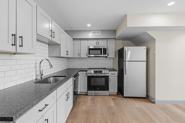 160 Seabury St # 42 Property Photo 3