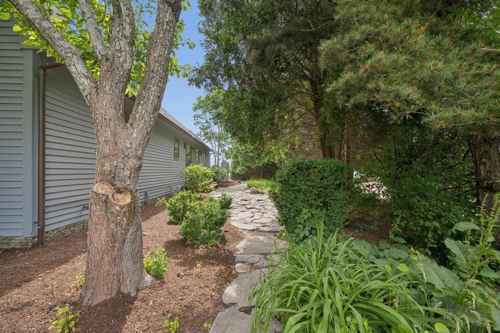 683 Neck Road Property Photo 19