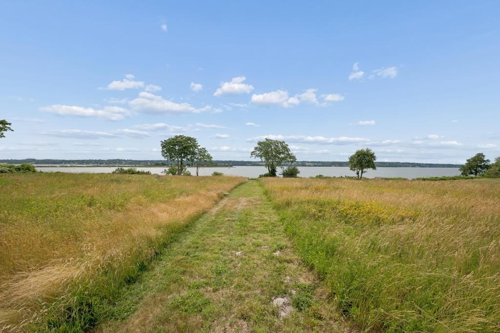683 Neck Road Property Photo 20