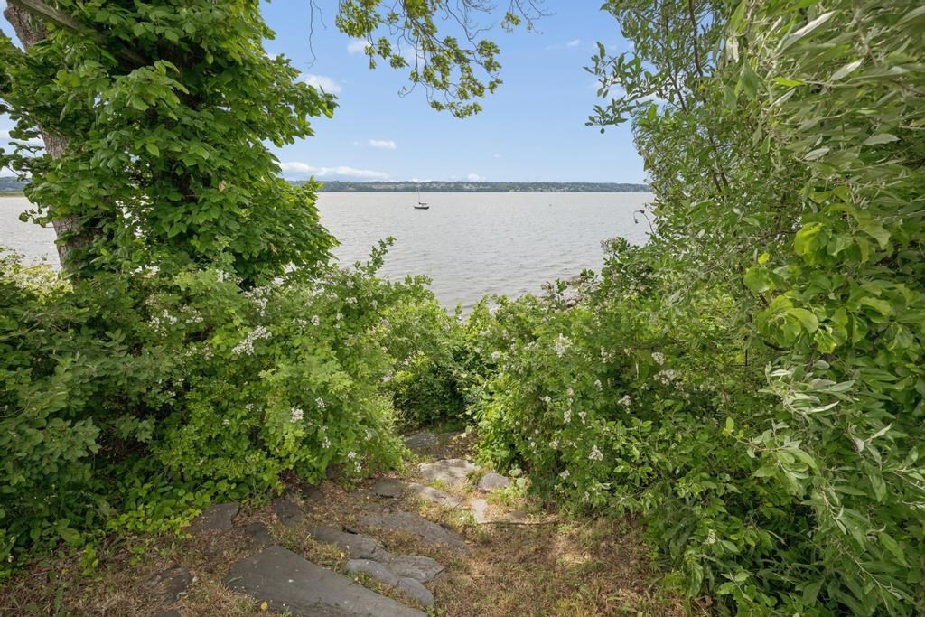 683 Neck Road Property Photo 21
