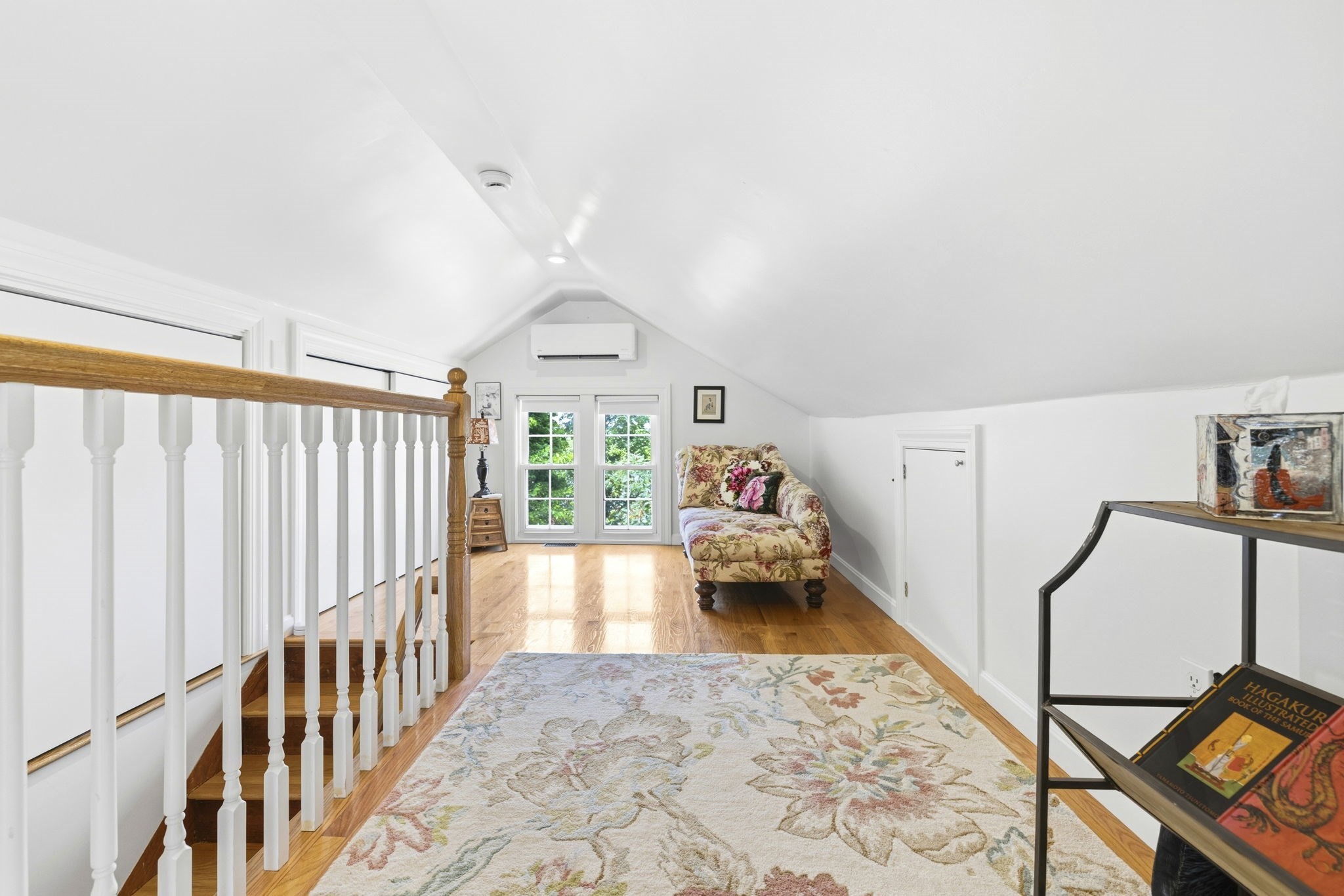 6r Fairview Ave Property Photo 11