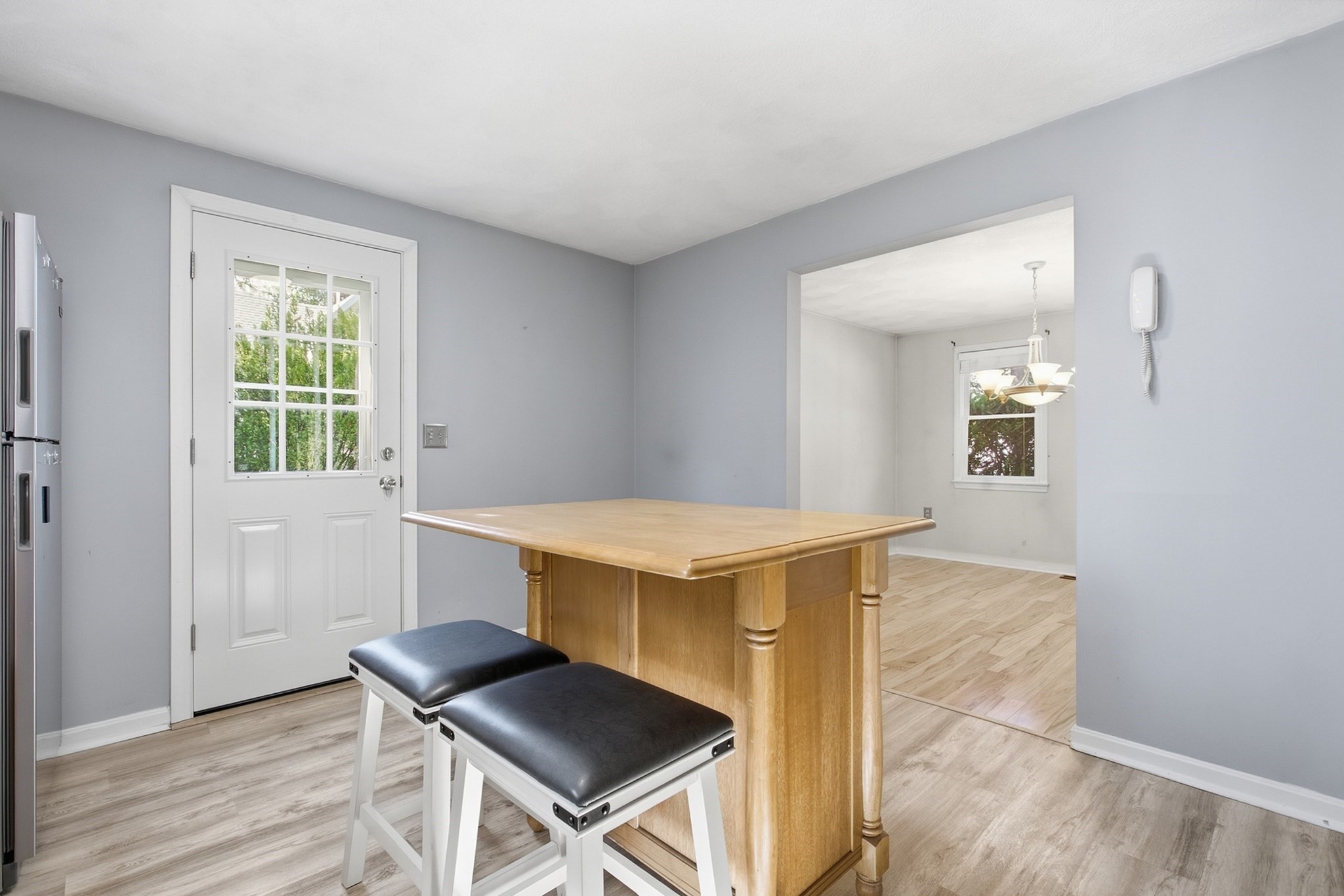 49 School St Property Photo 5