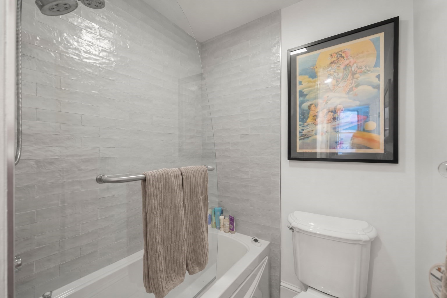 260 Beacon # 4 Property Photo 17