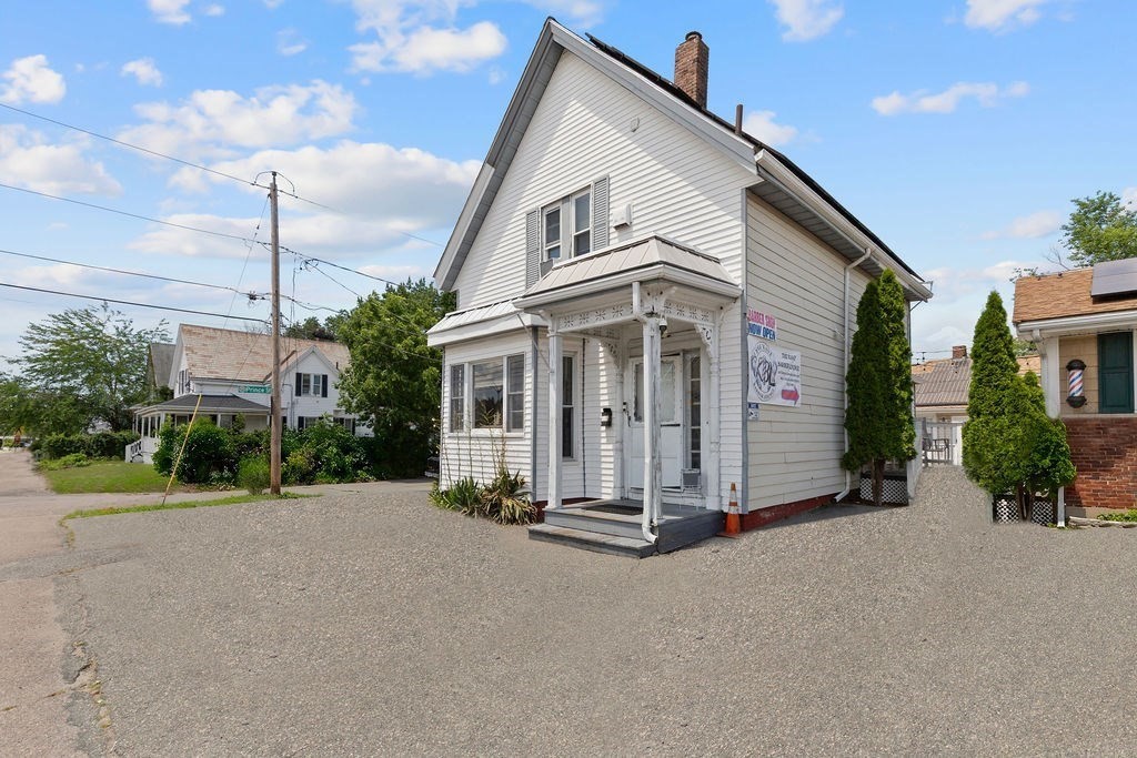 616 Centre St Property Photo 1