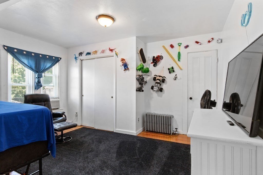 616 Centre St Property Photo 14