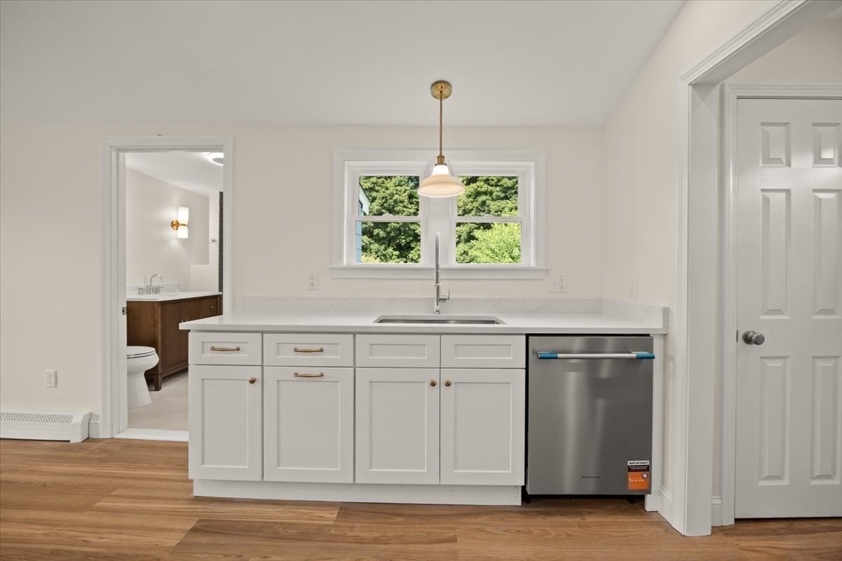 75 Ottawa St Property Photo 18
