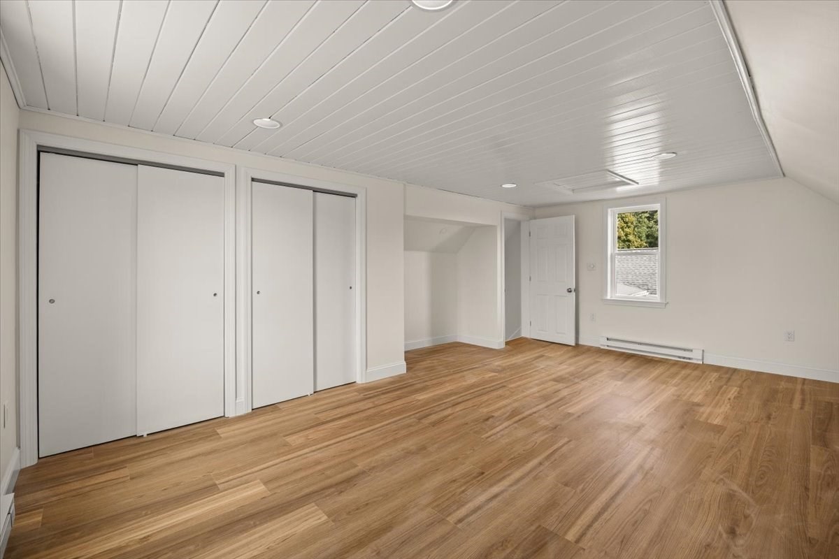 75 Ottawa St Property Photo 31
