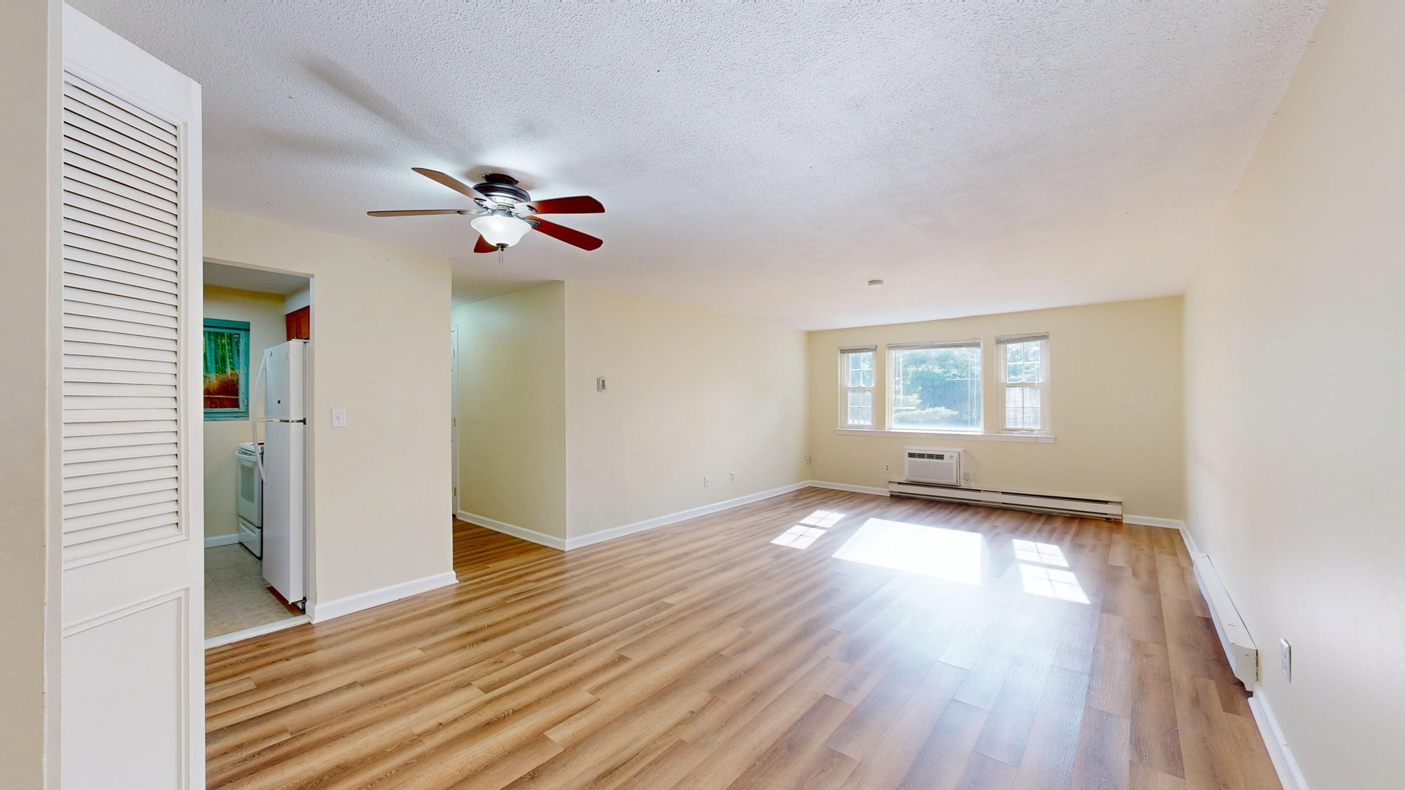 180 Main Street # 3304 Property Photo 1