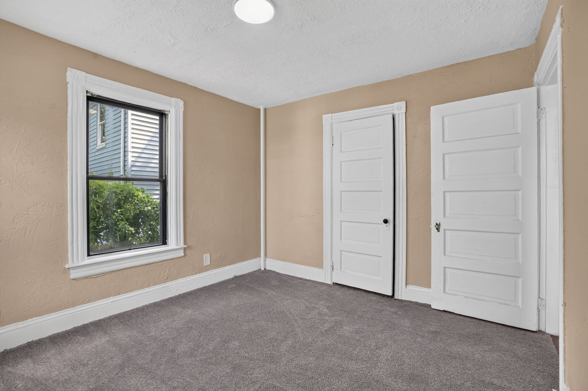30 Pearl St Property Photo 12