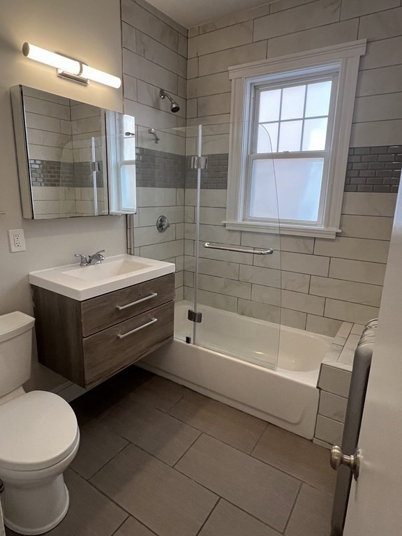 55 Parker St Property Photo 8