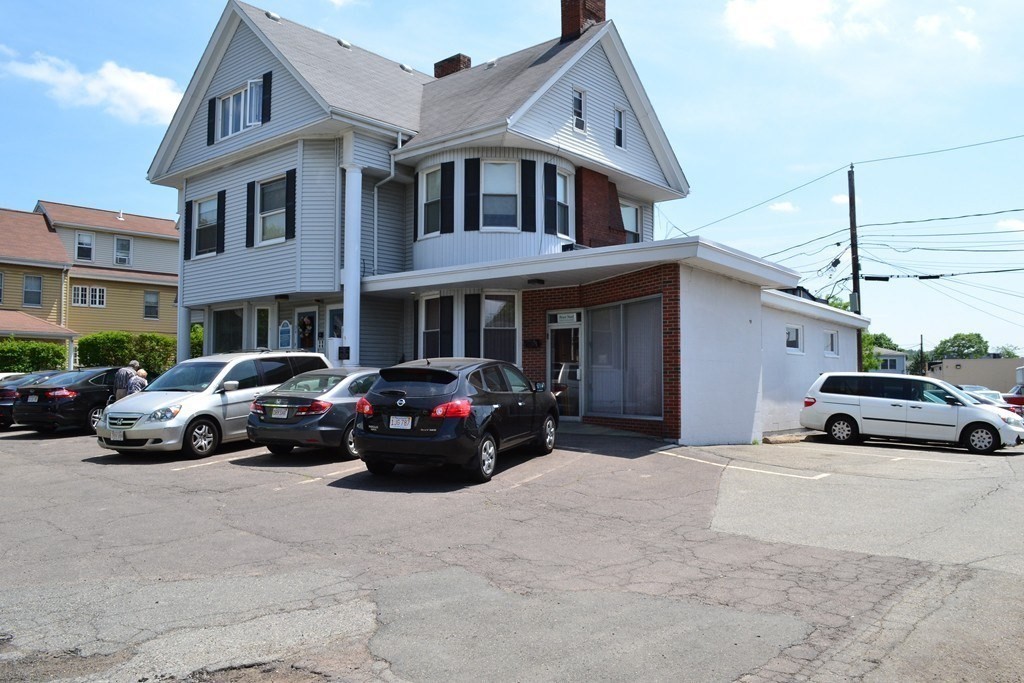 34 Chestnut St # 3 Property Photo 1