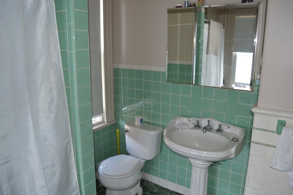 34 Chestnut St # 3 Property Photo 6