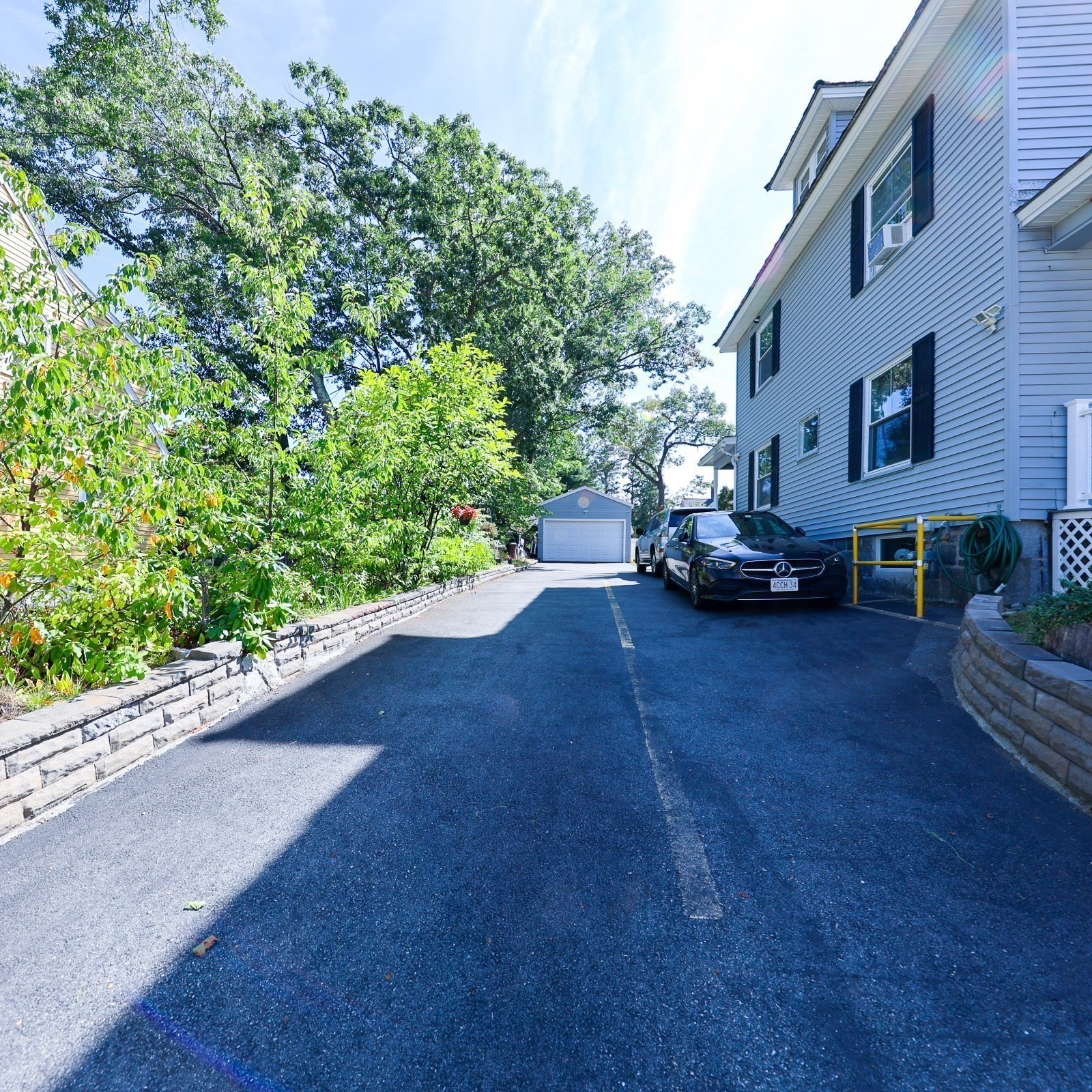 374 Pine St Property Photo 38