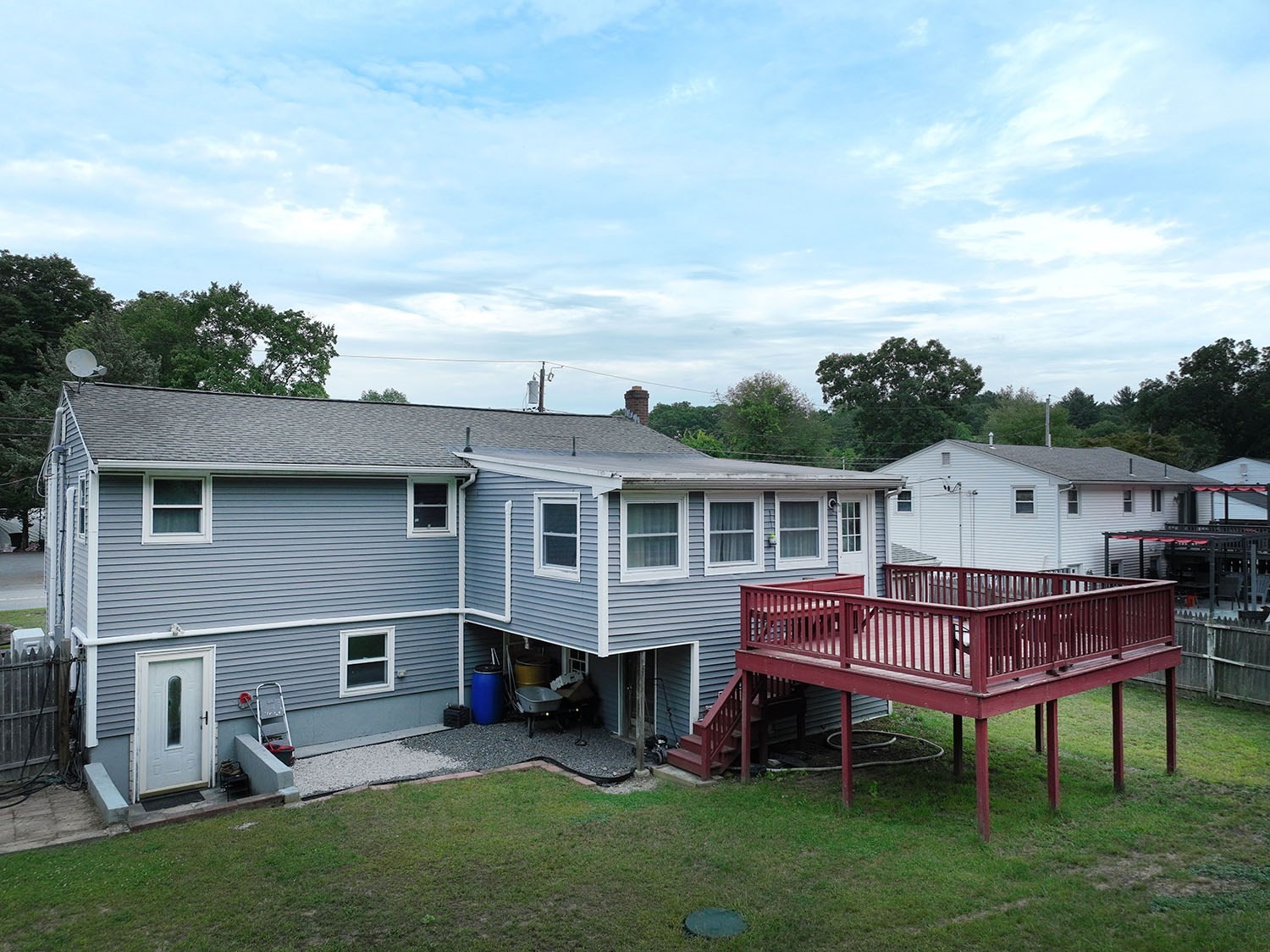 146 Fremont St Property Photo 3