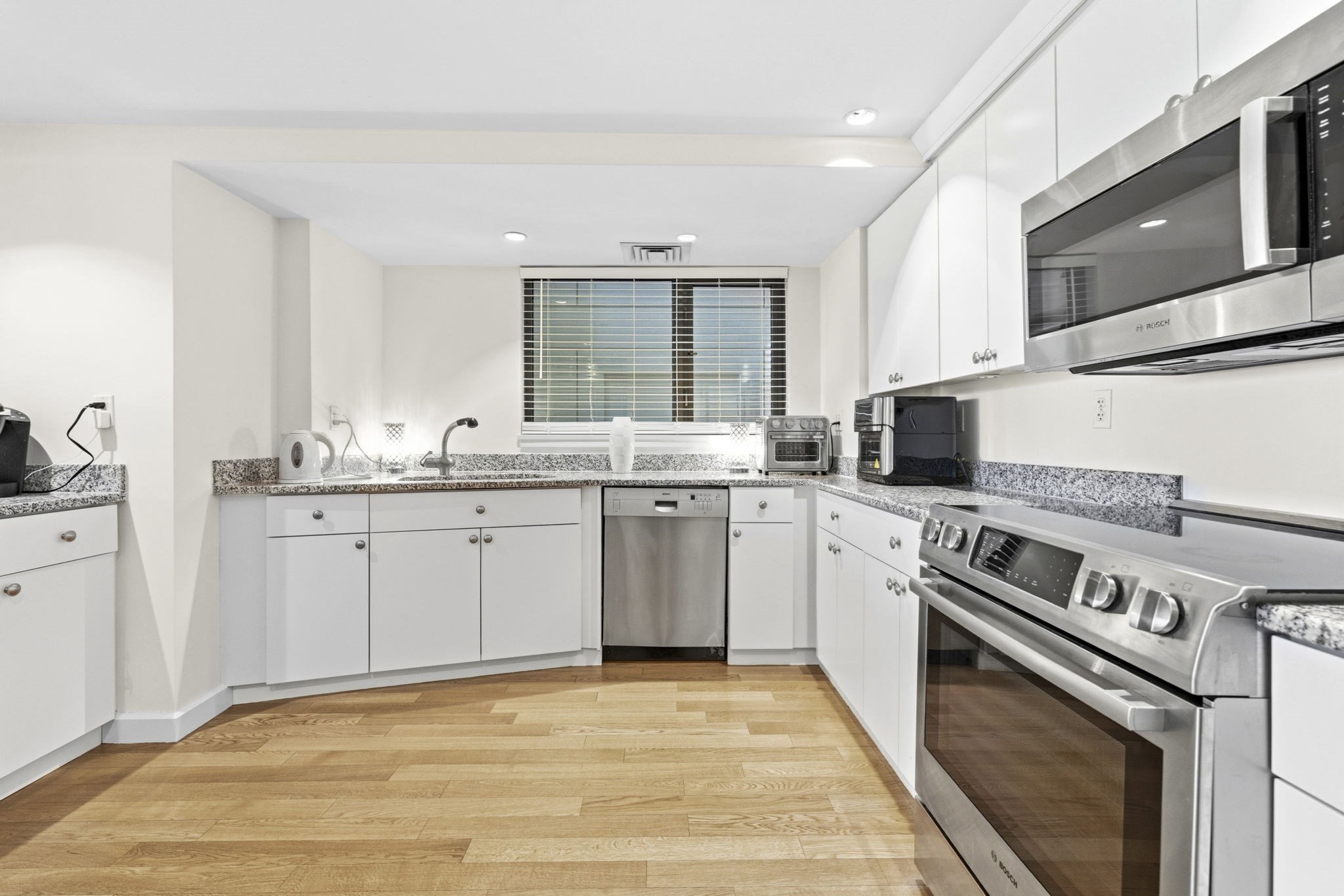 165 Tremont St # 301 Property Photo 11