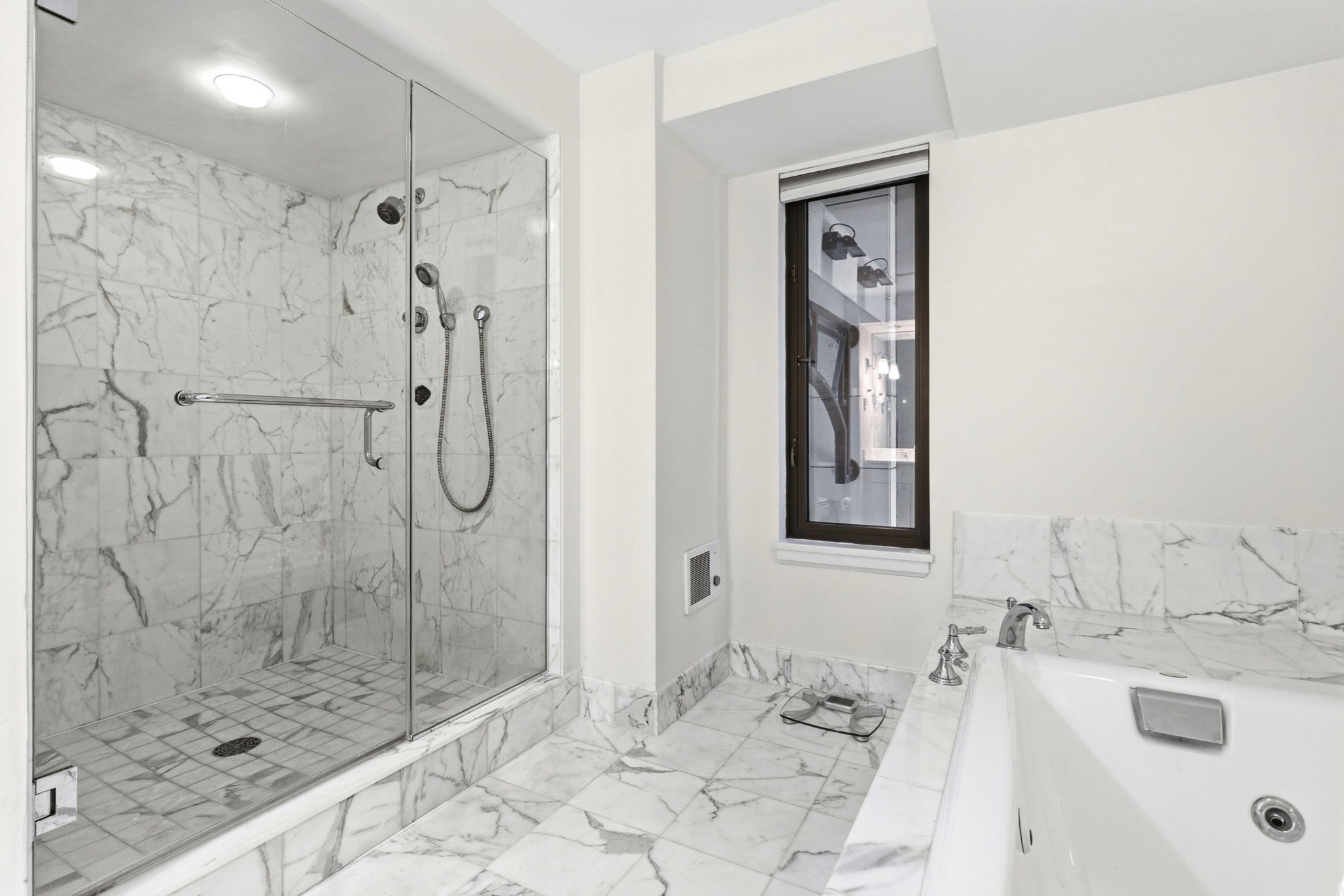 165 Tremont St # 301 Property Photo 17