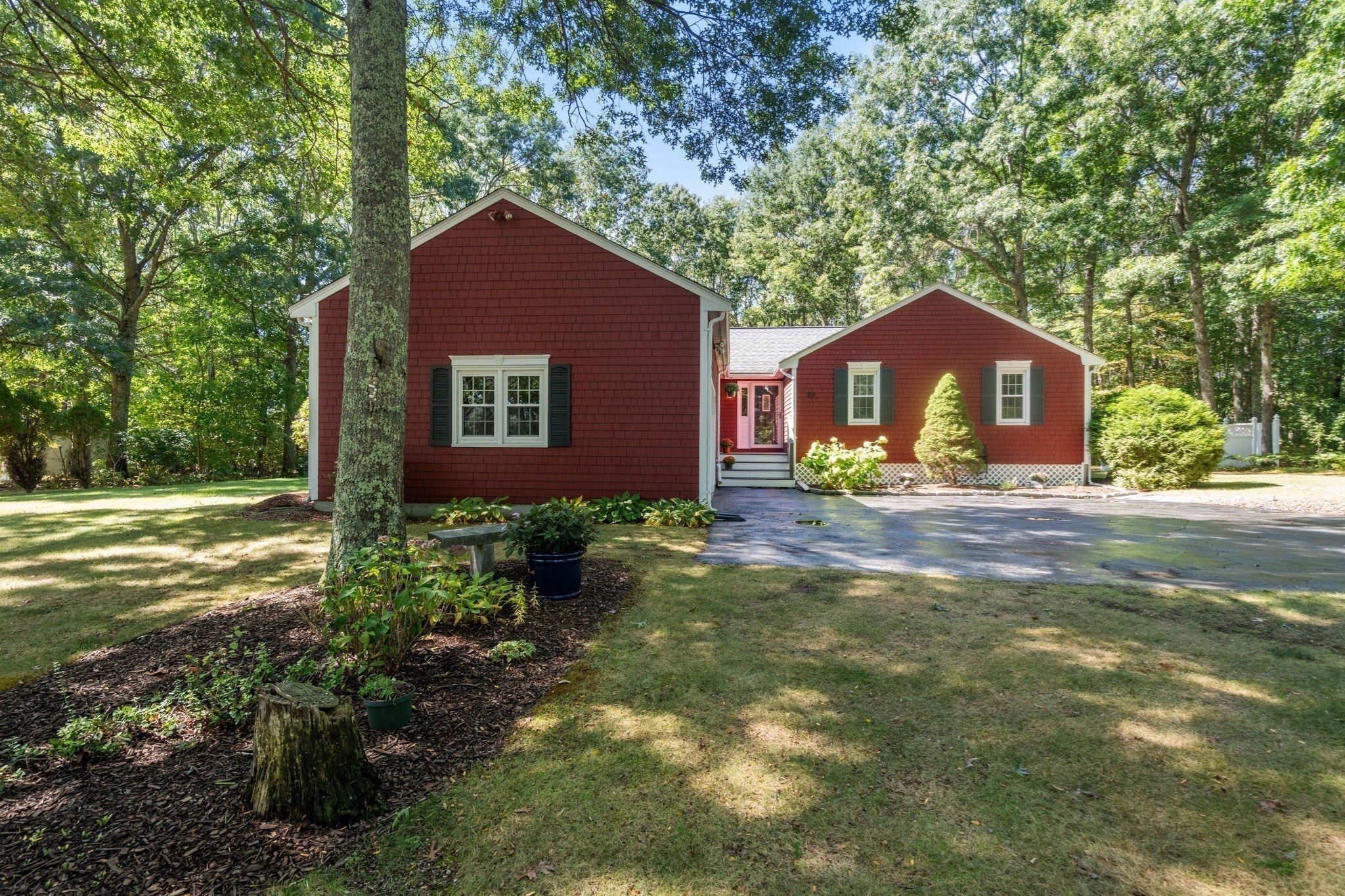 20 Wexford Dr Property Photo 28