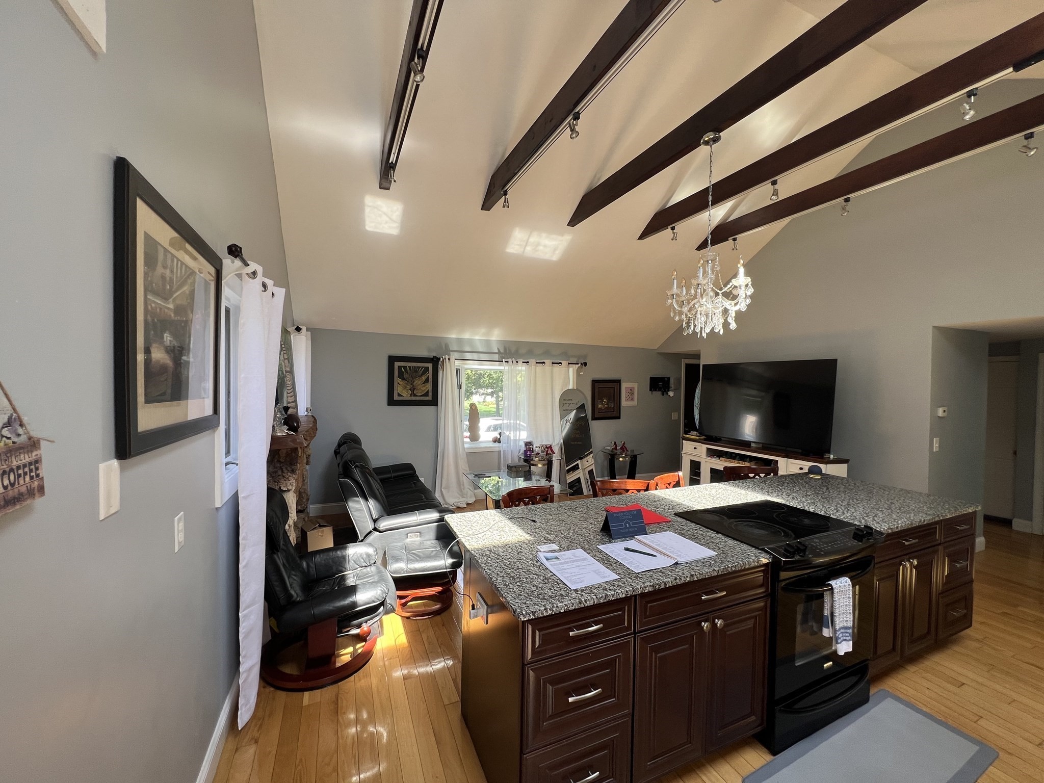 3 Macintosh Ln Property Photo 12