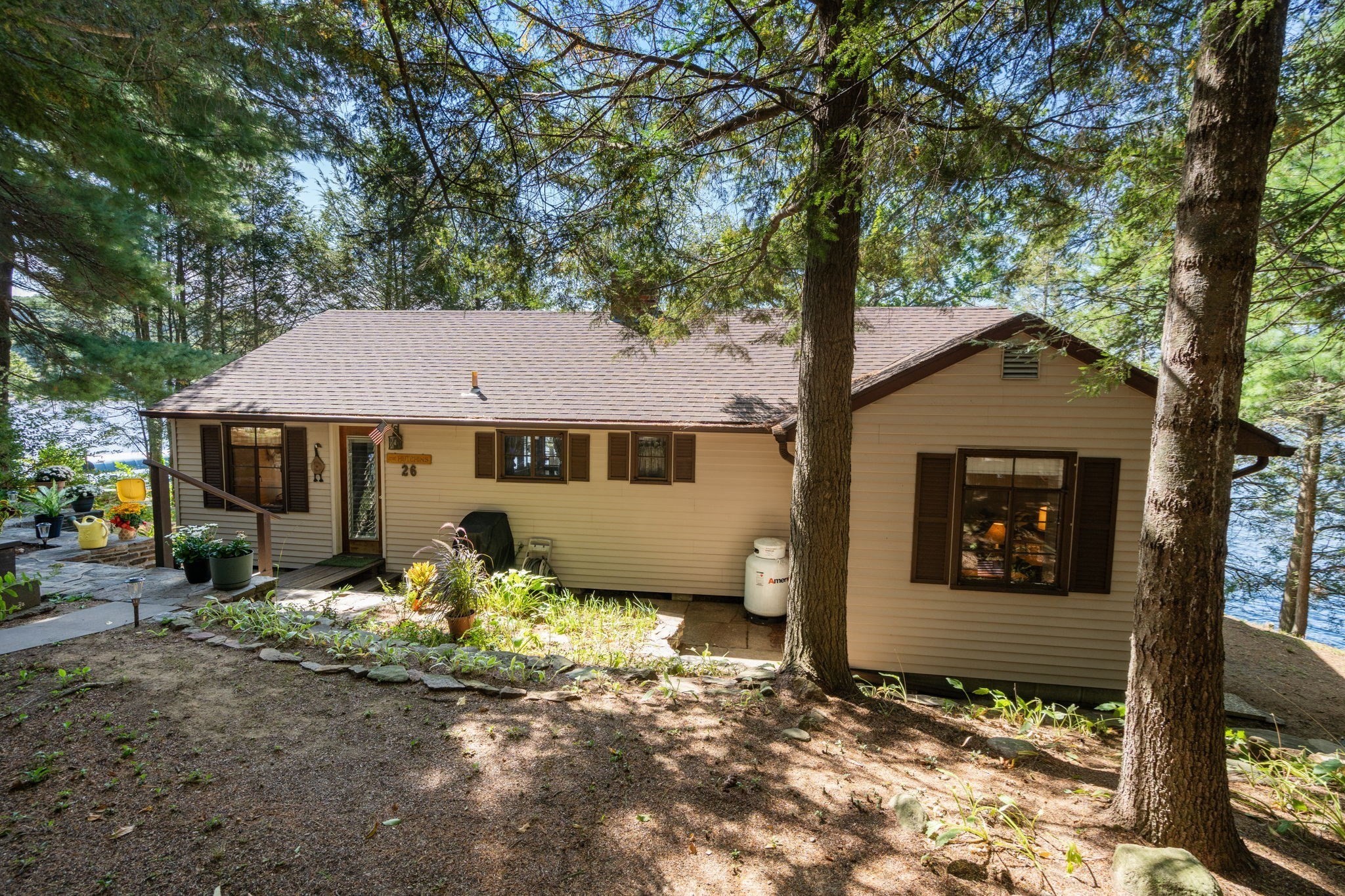 26 Barry Dr. Property Photo 2