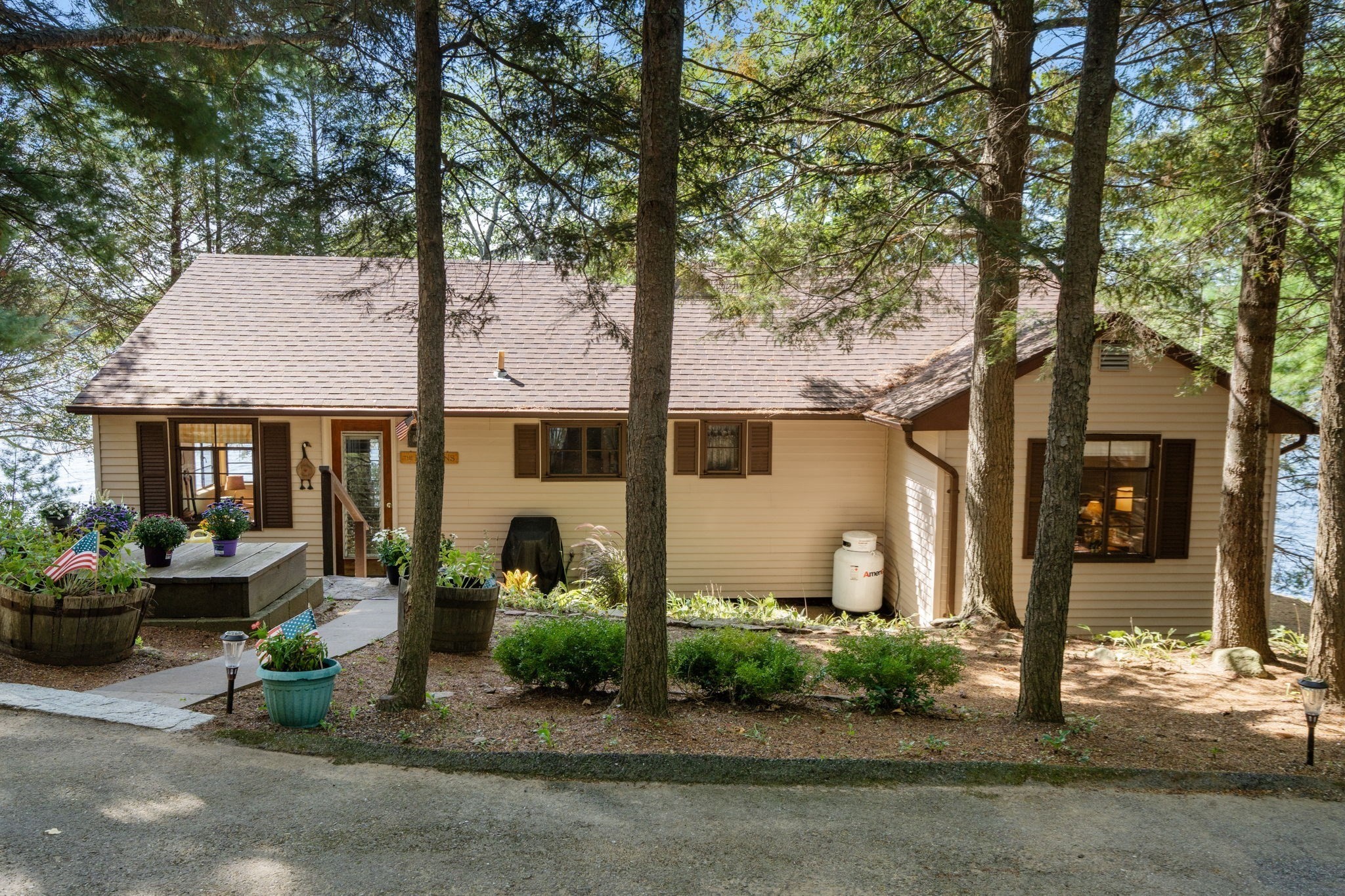 26 Barry Dr. Property Photo 3