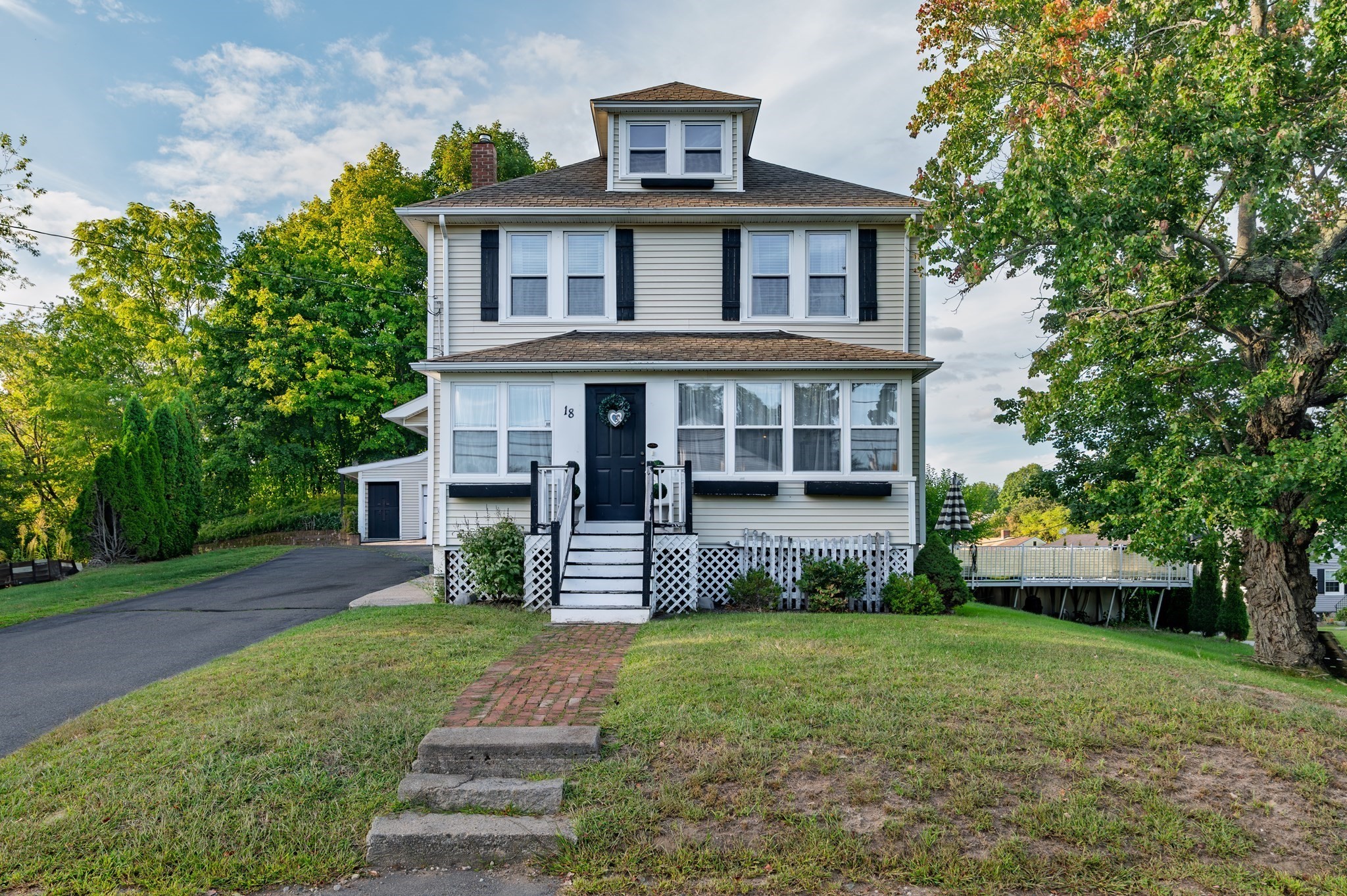 18 Vine Property Photo 1