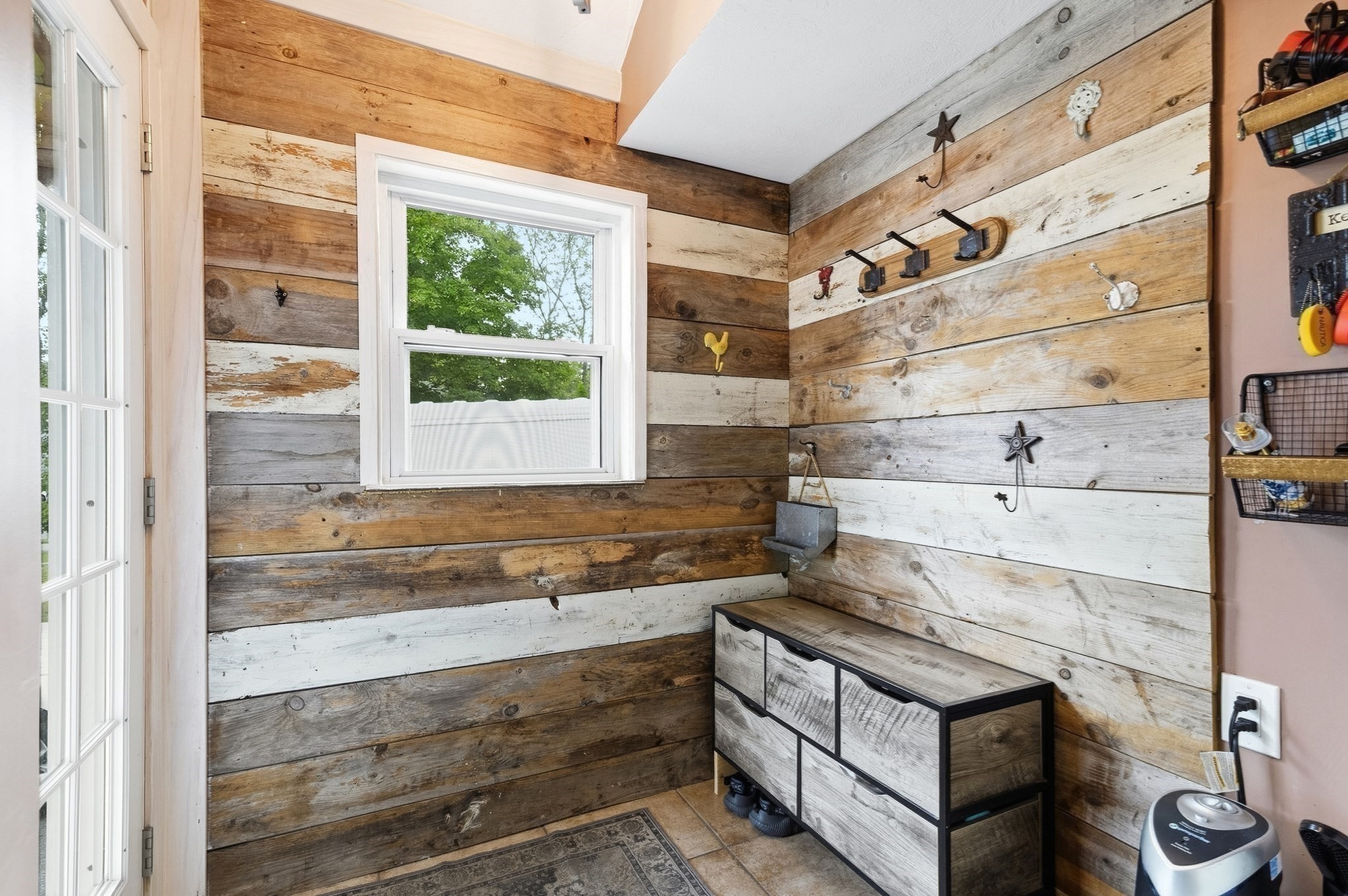 18 Vine Property Photo 6