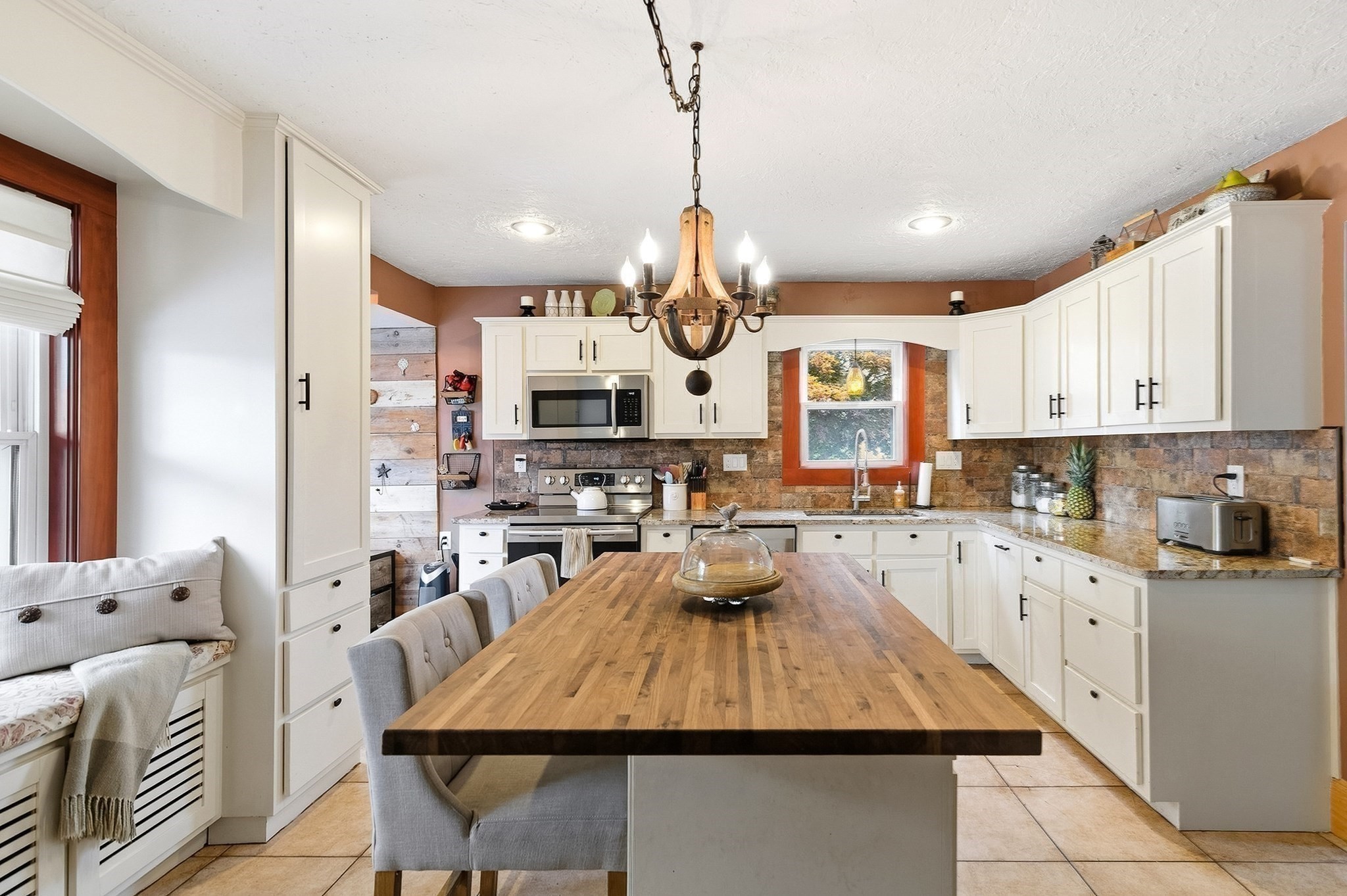 18 Vine Property Photo 7