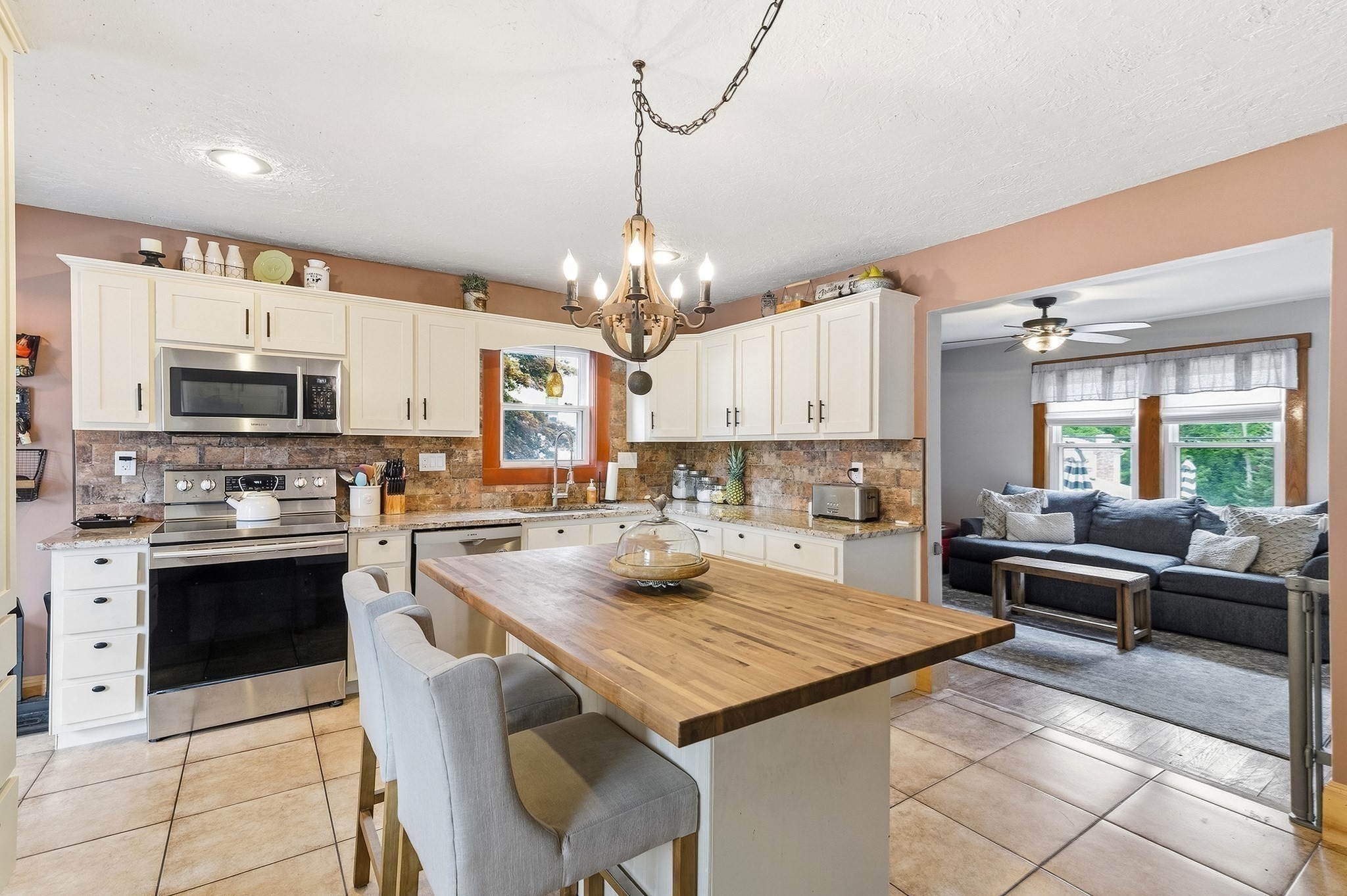 18 Vine Property Photo 11