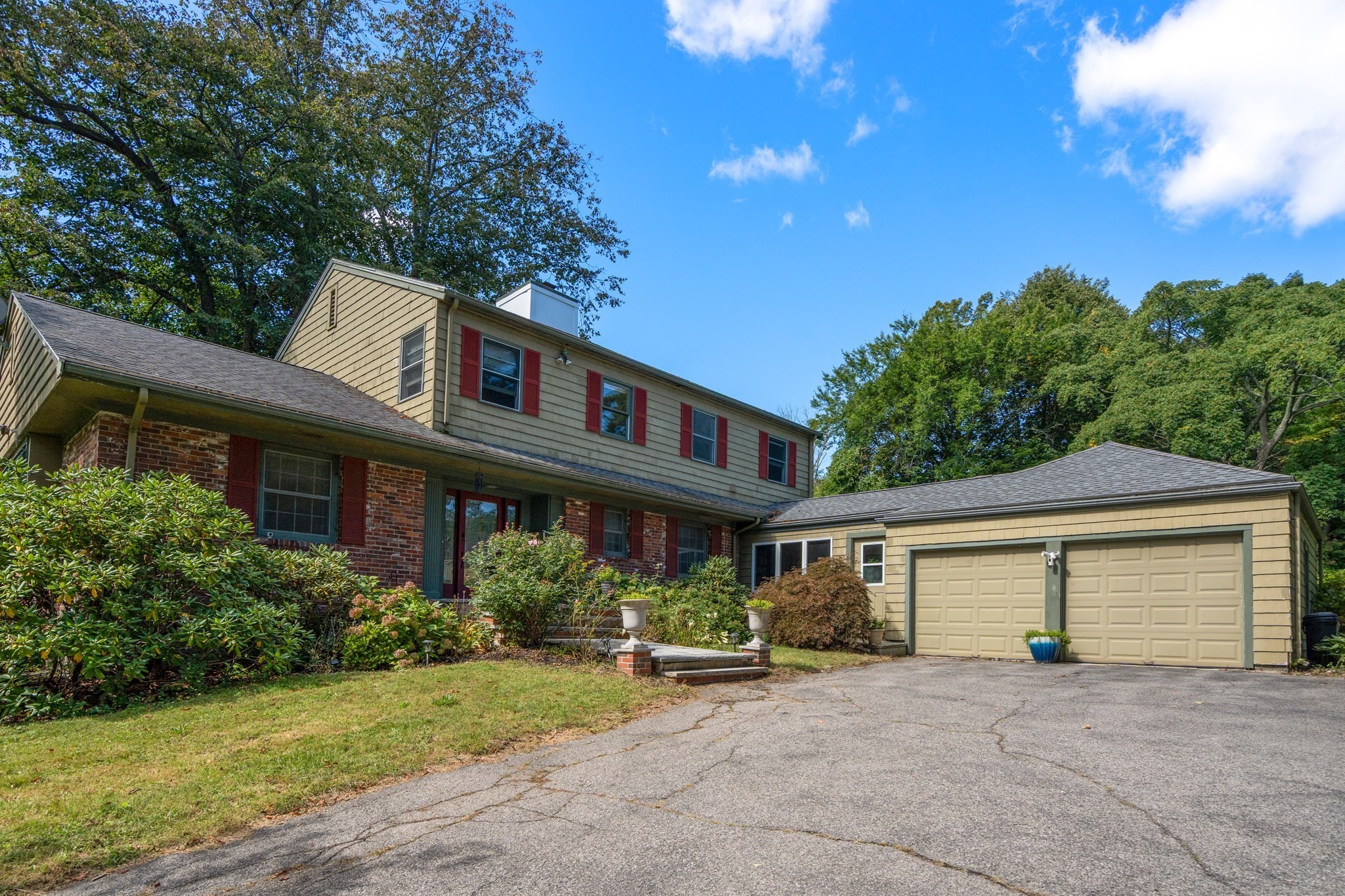 631 Blue Hill Ave Property Photo 1