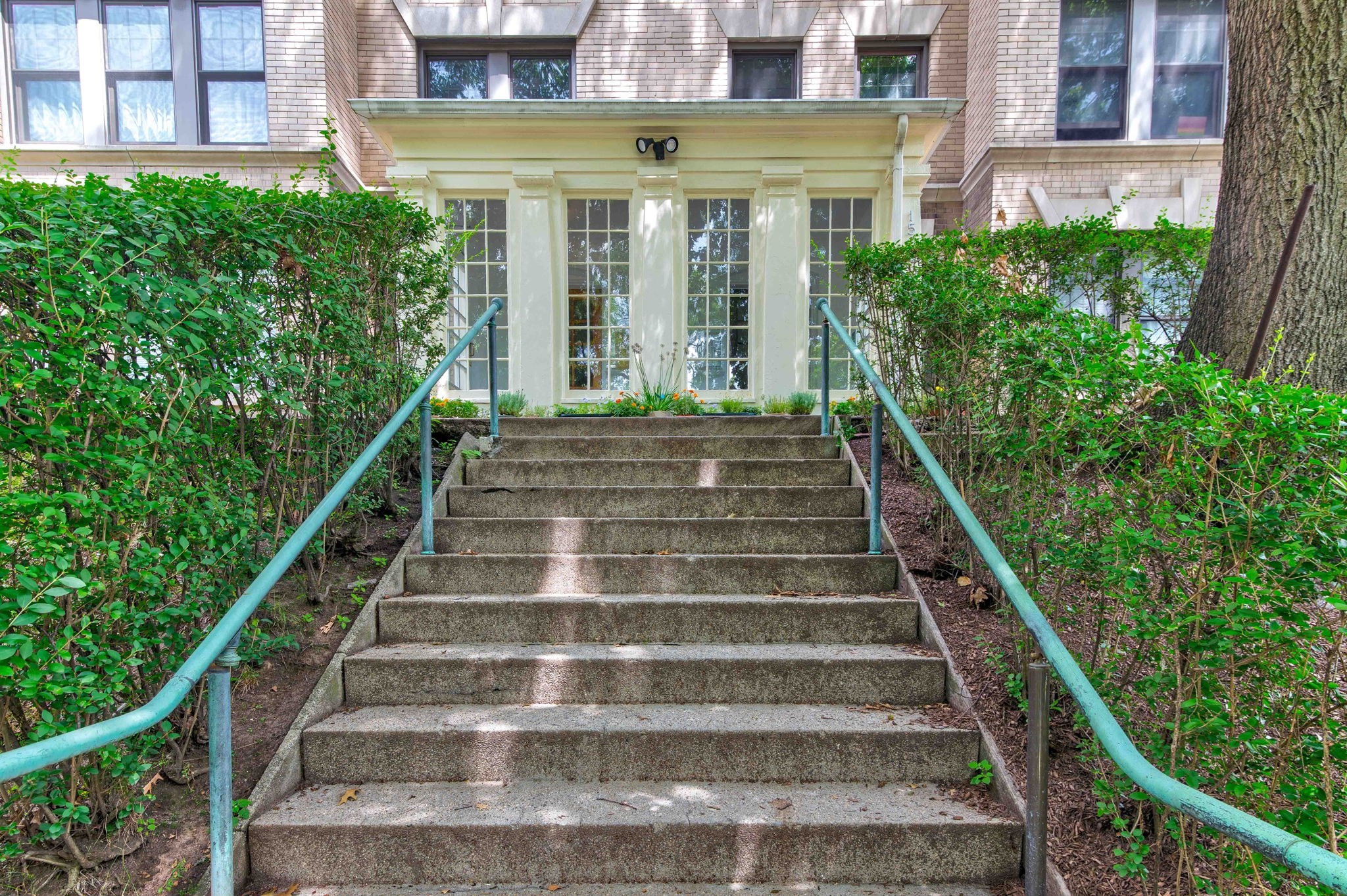 1584 Beacon St # A Property Photo 3