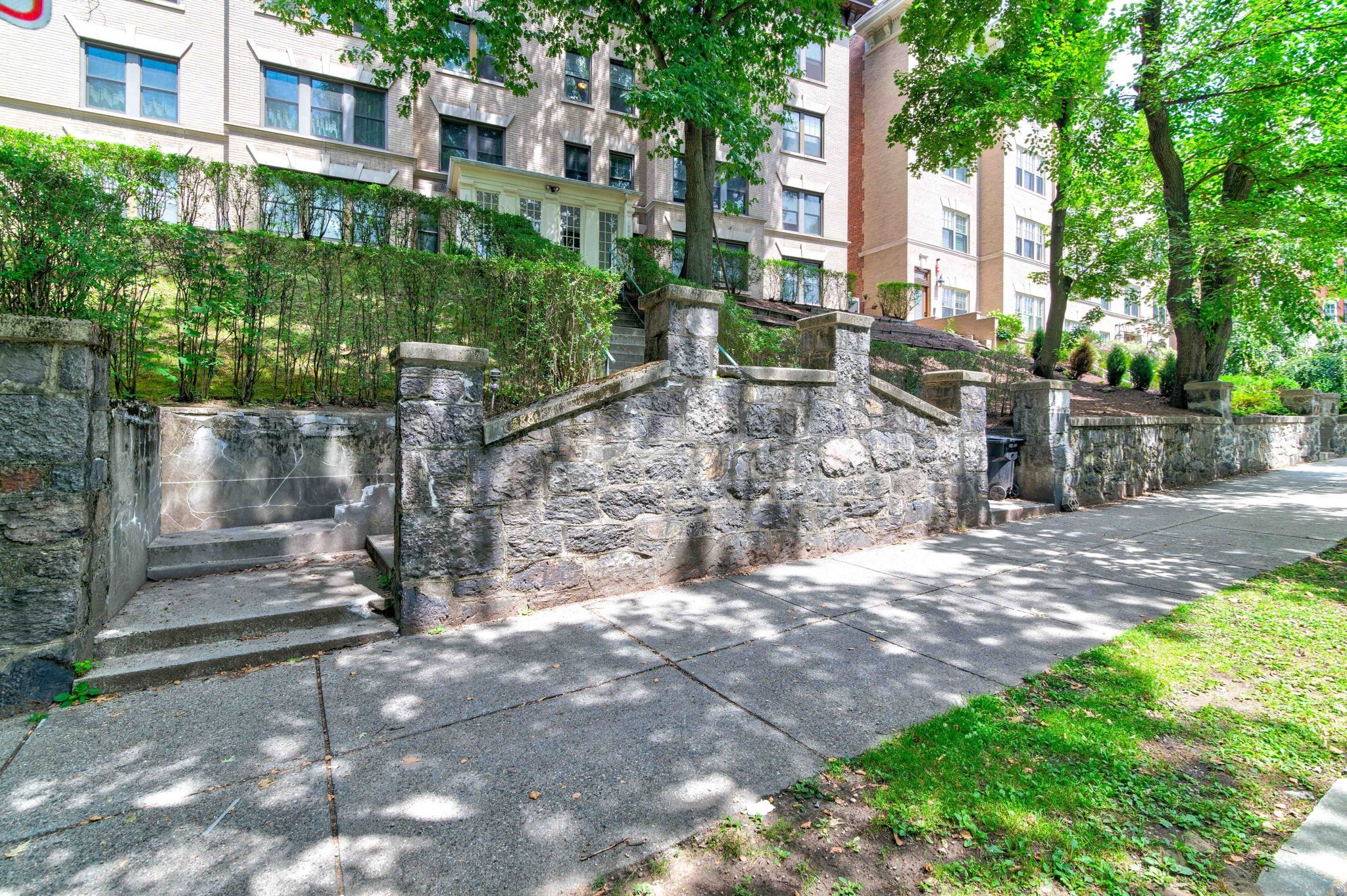 1584 Beacon St # A Property Photo 4