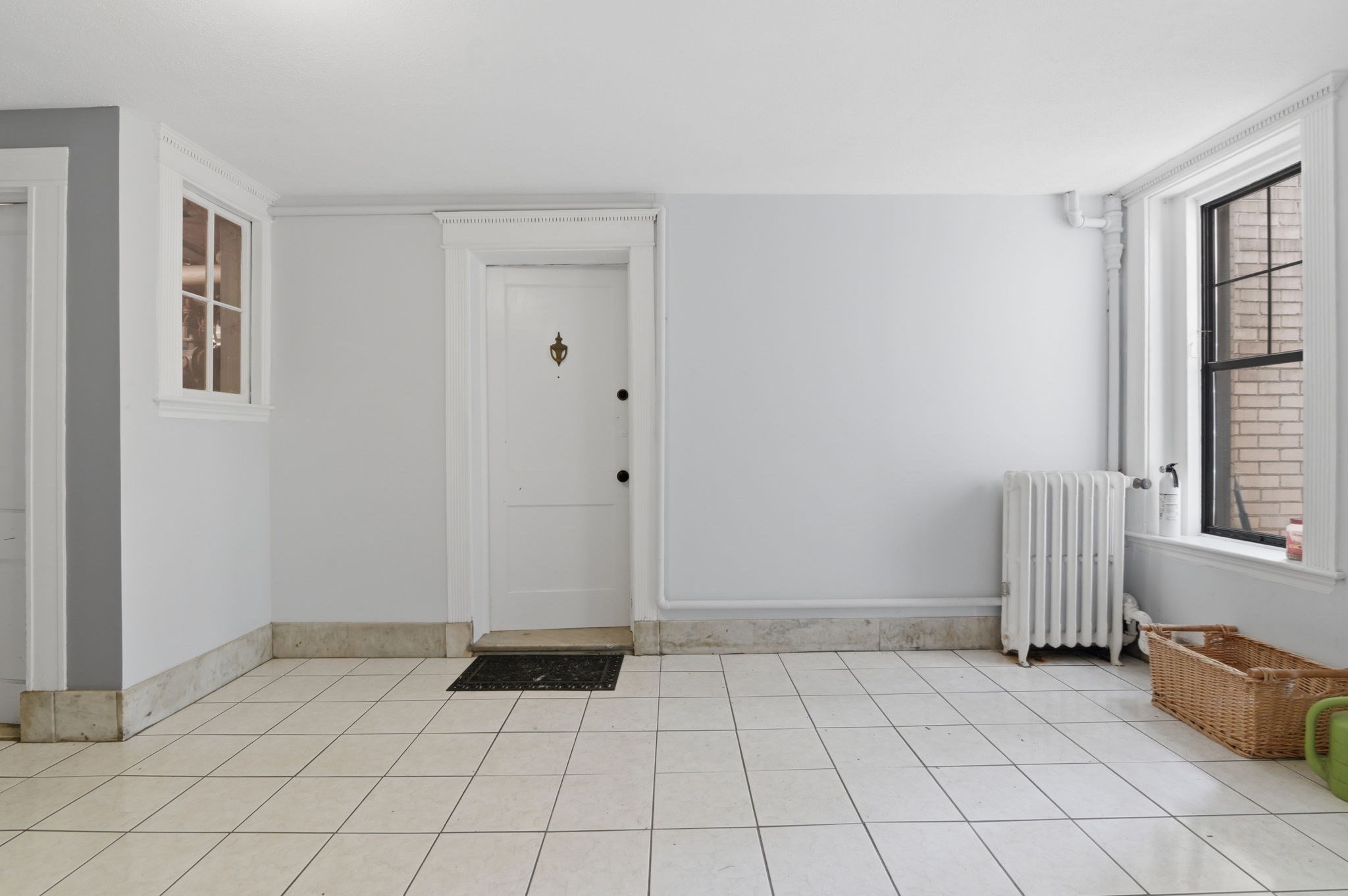 1584 Beacon St # A Property Photo 7
