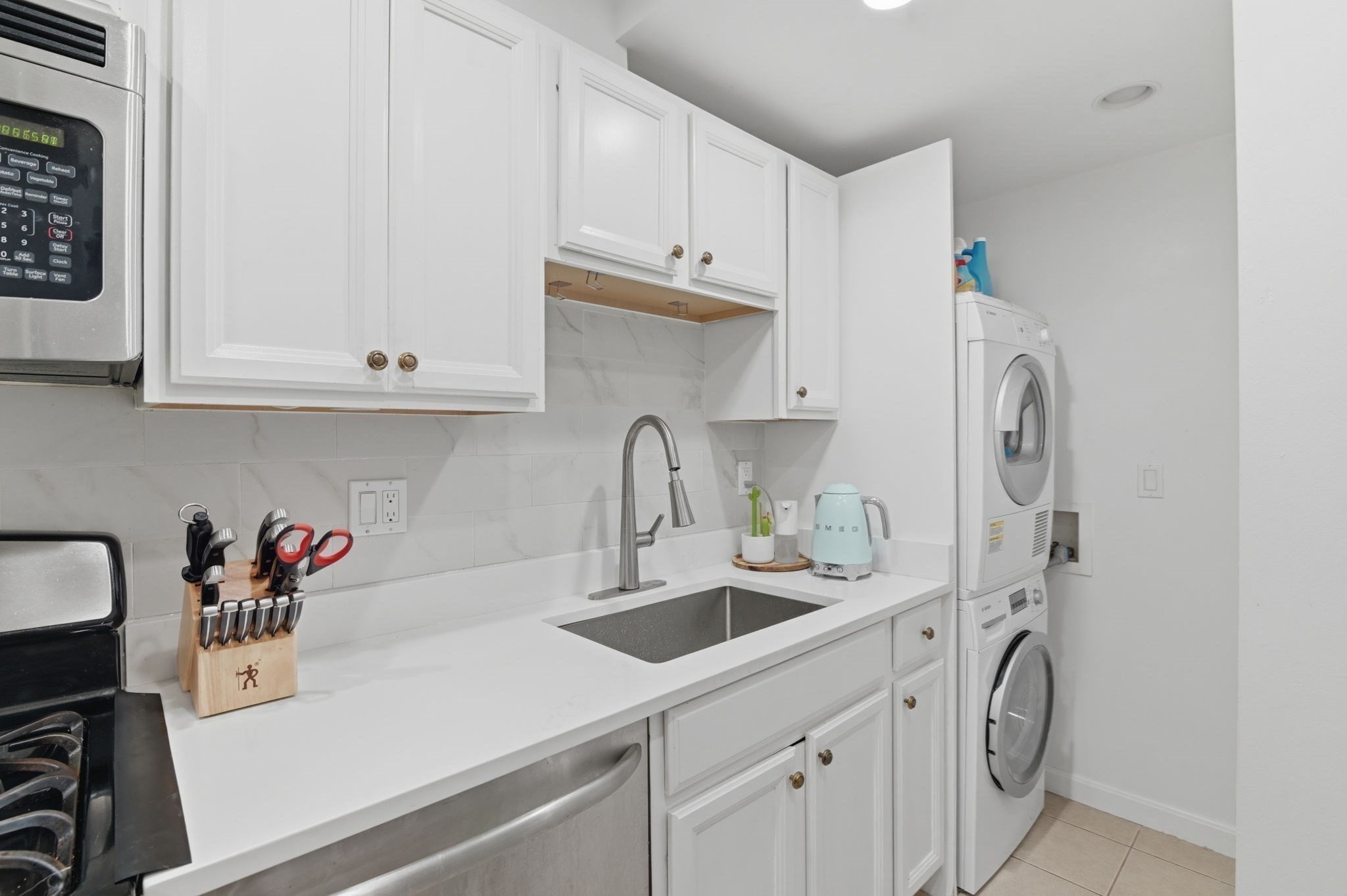 1584 Beacon St # A Property Photo 19