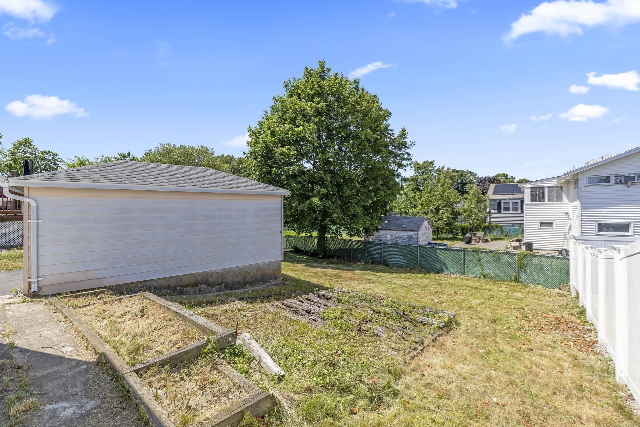 334 Sea St Property Photo 28