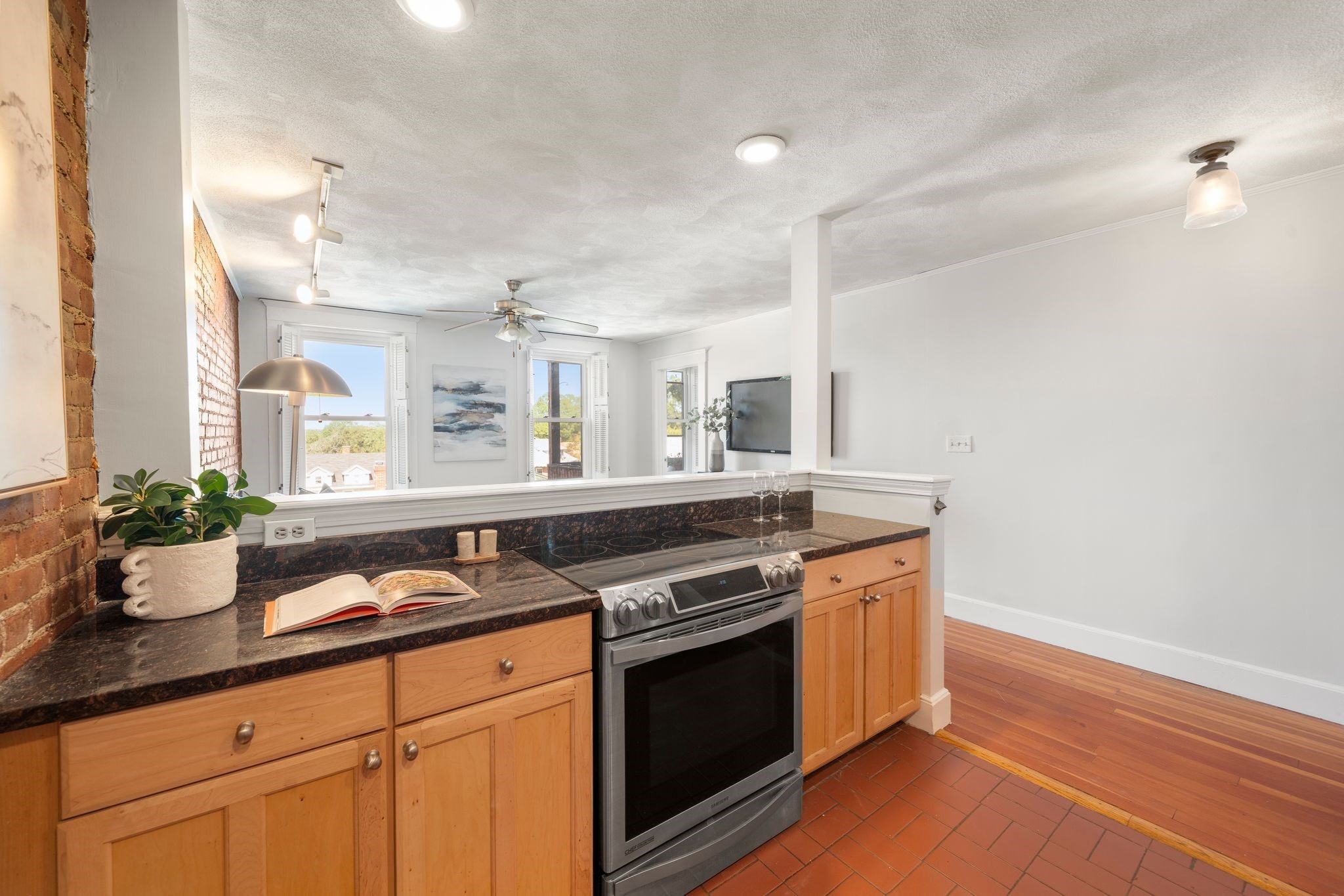 25 South Street # 4a Property Photo 6