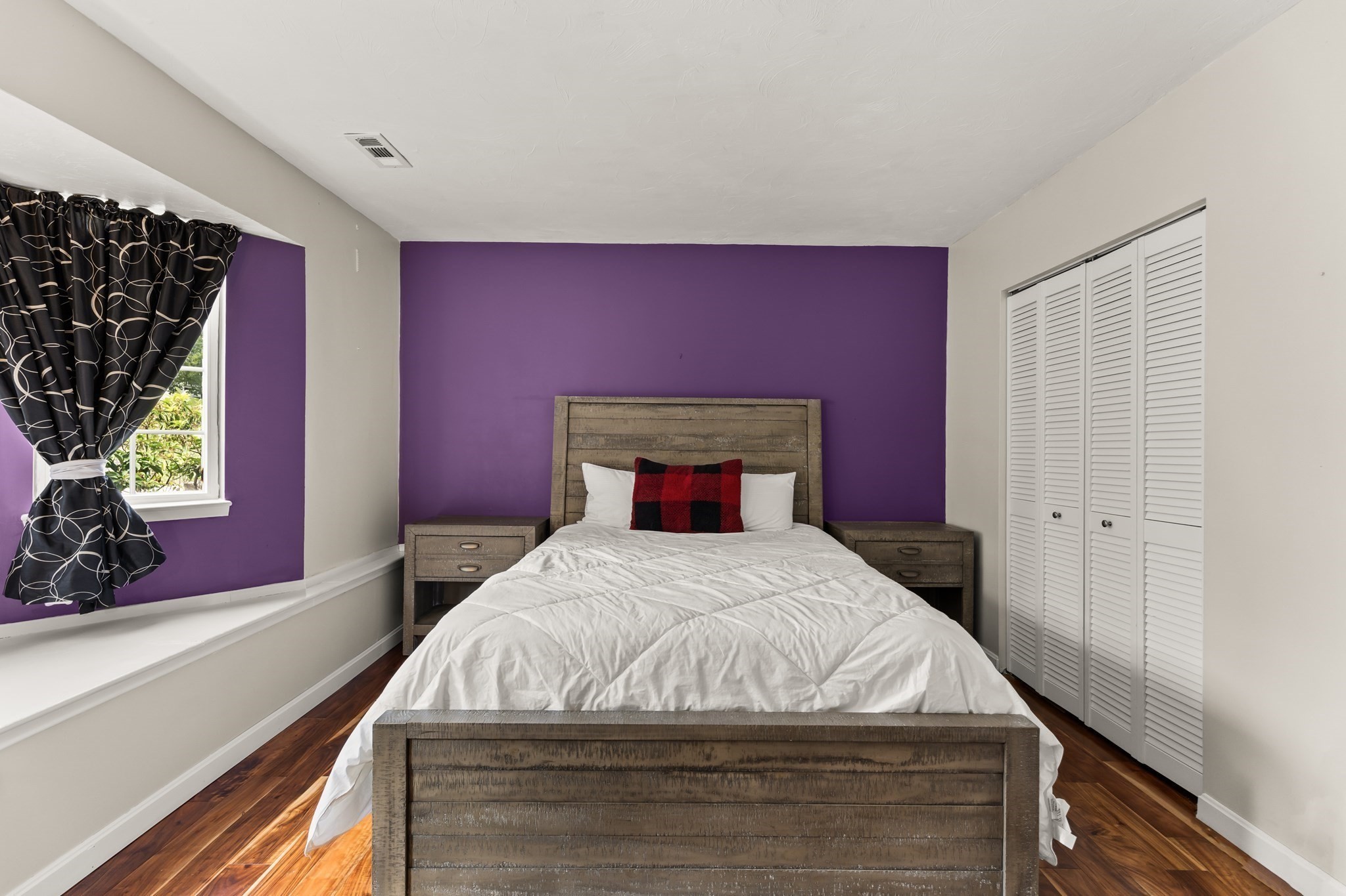 116 Tall Oaks Drive # A Property Photo 6