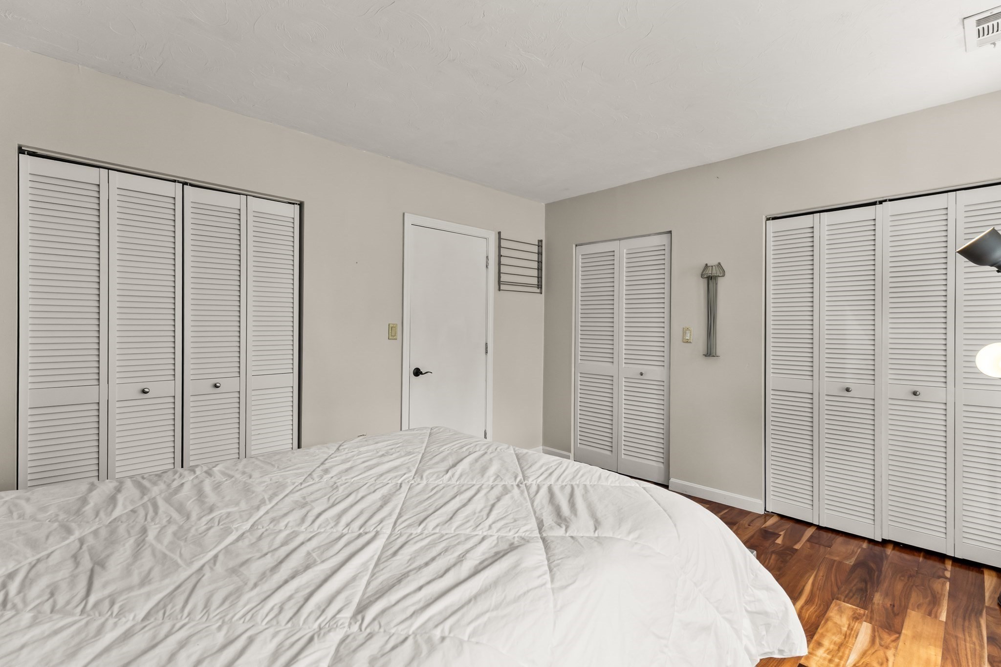 116 Tall Oaks Drive # A Property Photo 8
