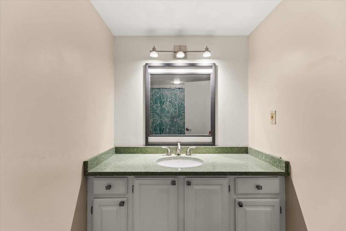 116 Tall Oaks Drive # A Property Photo 10