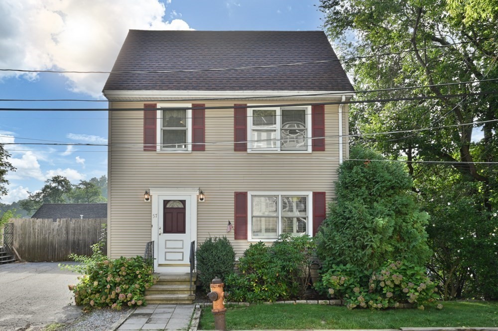 57 Hillcrest St Property Photo 2