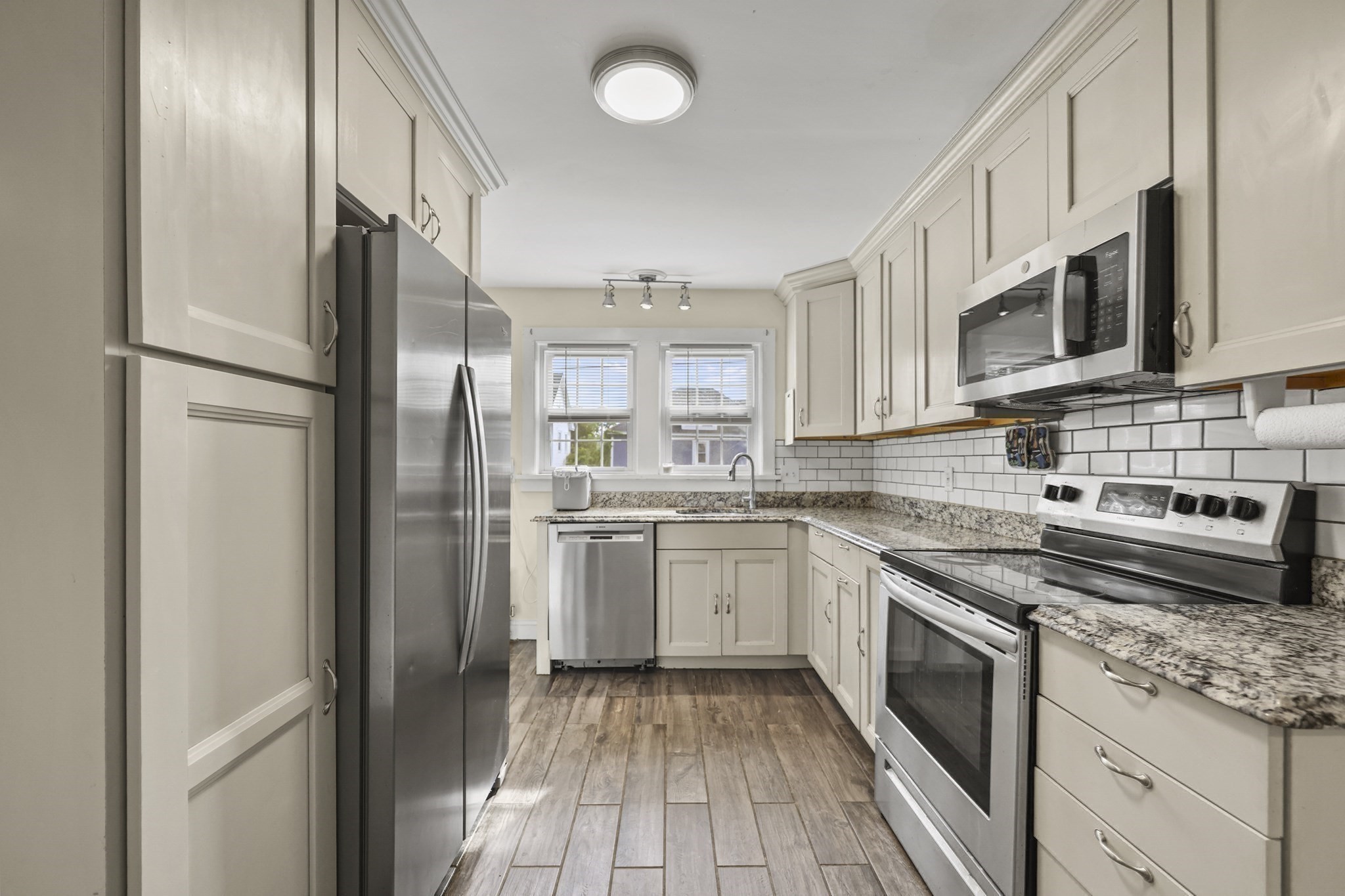 45 Stoddard Ave Property Photo 13