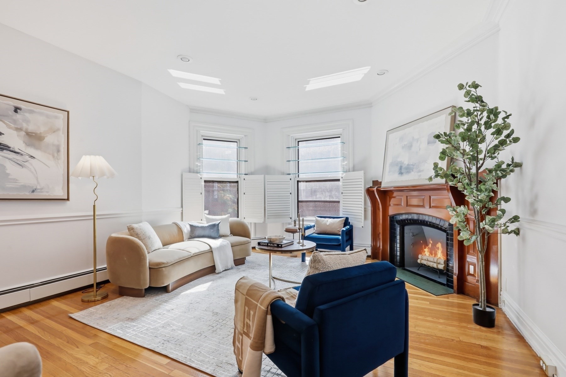 258 Marlborough St # 2r Property Photo 6