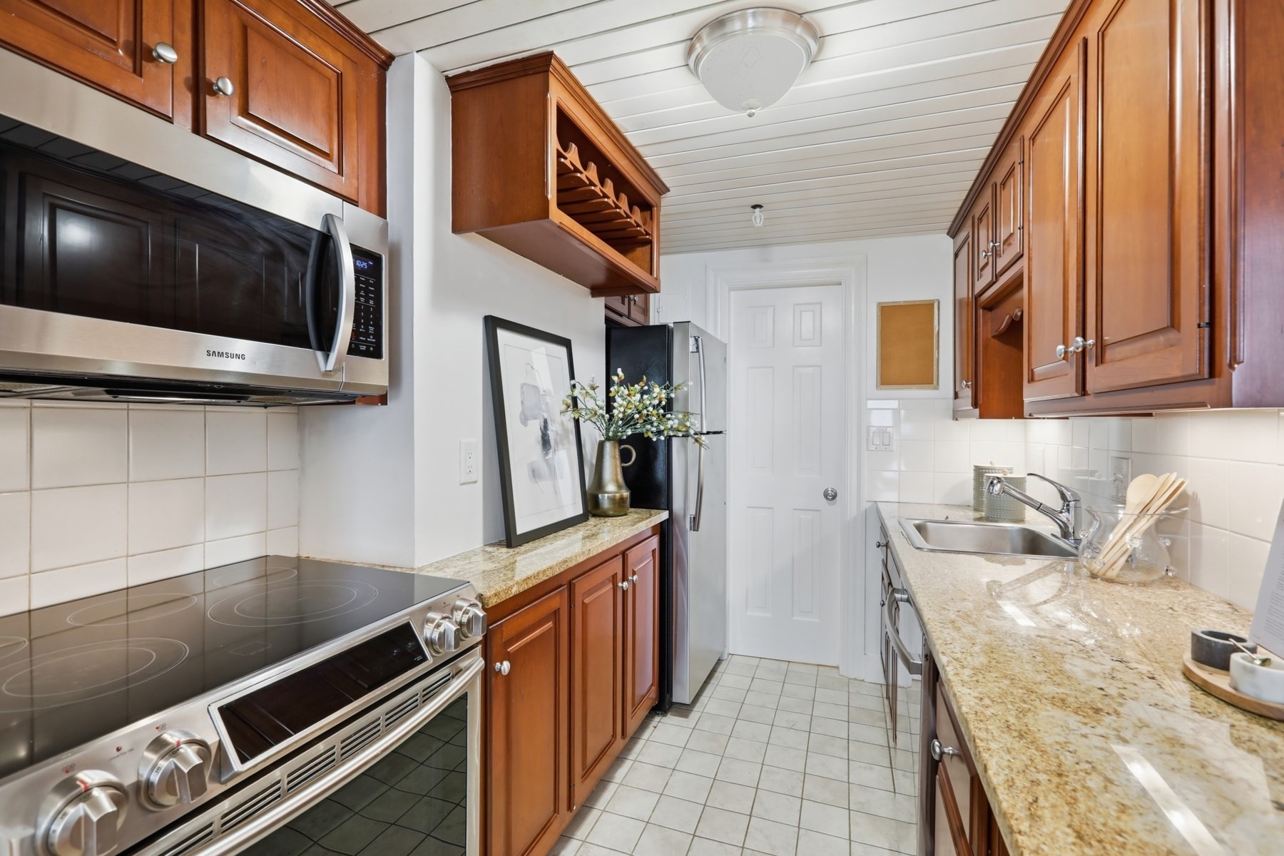258 Marlborough St # 2r Property Photo 11