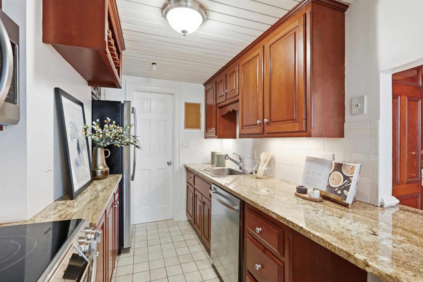 258 Marlborough St # 2r Property Photo 12