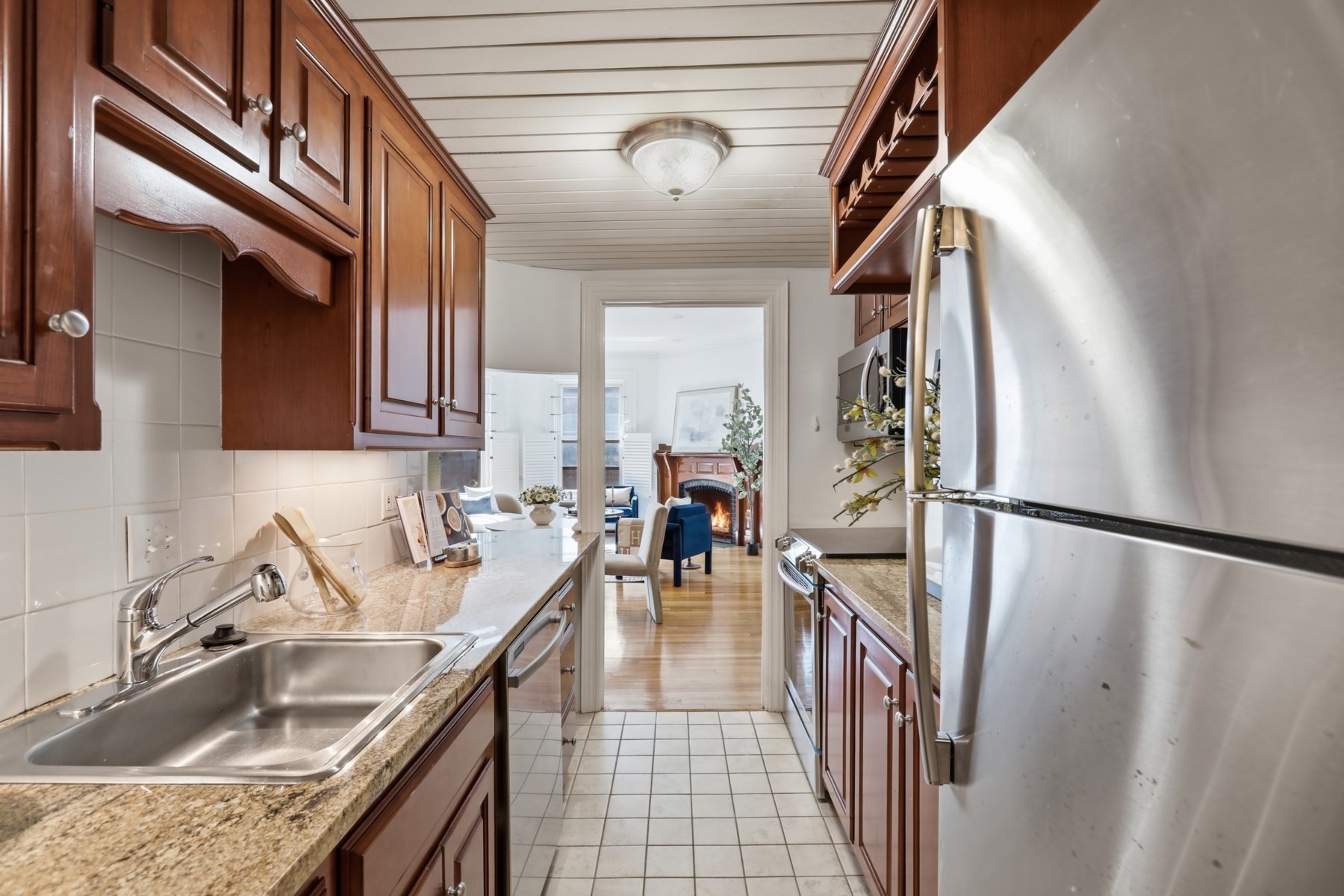 258 Marlborough St # 2r Property Photo 13