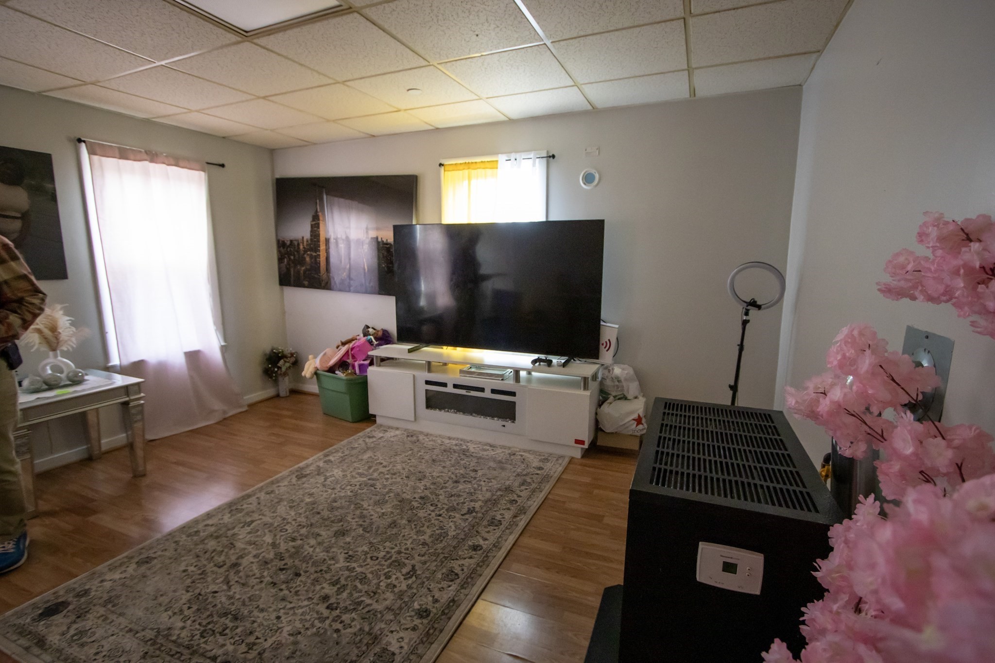 46 Millbury St Property Photo 7