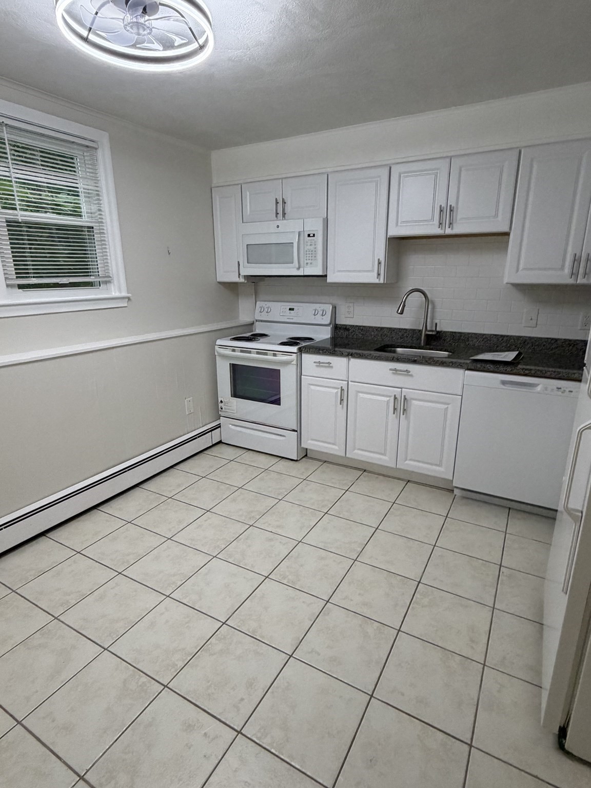 900 Lexington Street # B1 Property Photo 3